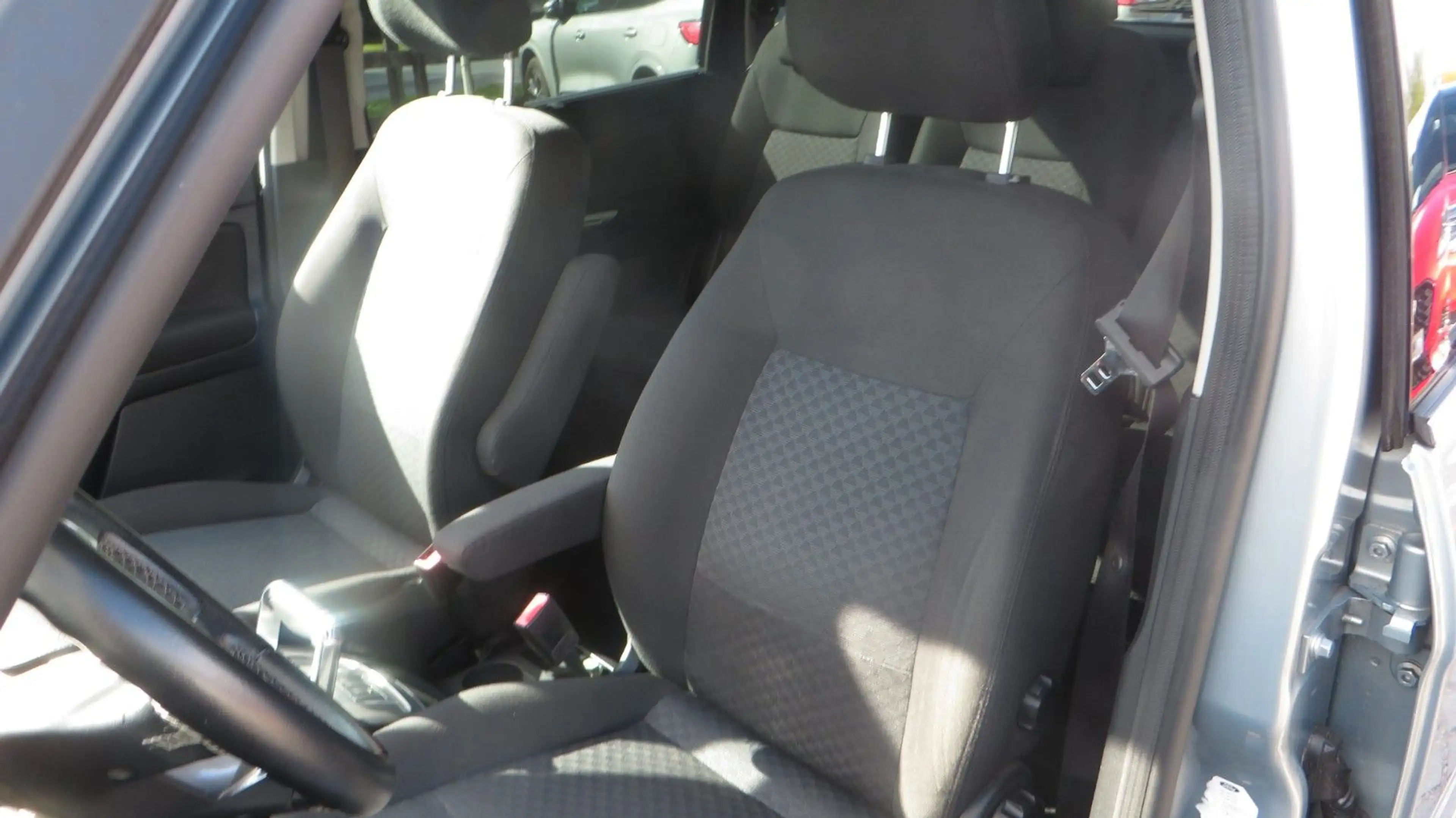 Ford Galaxy Ghia , Anhängerkupplung, 7-Sitzer — photo 14