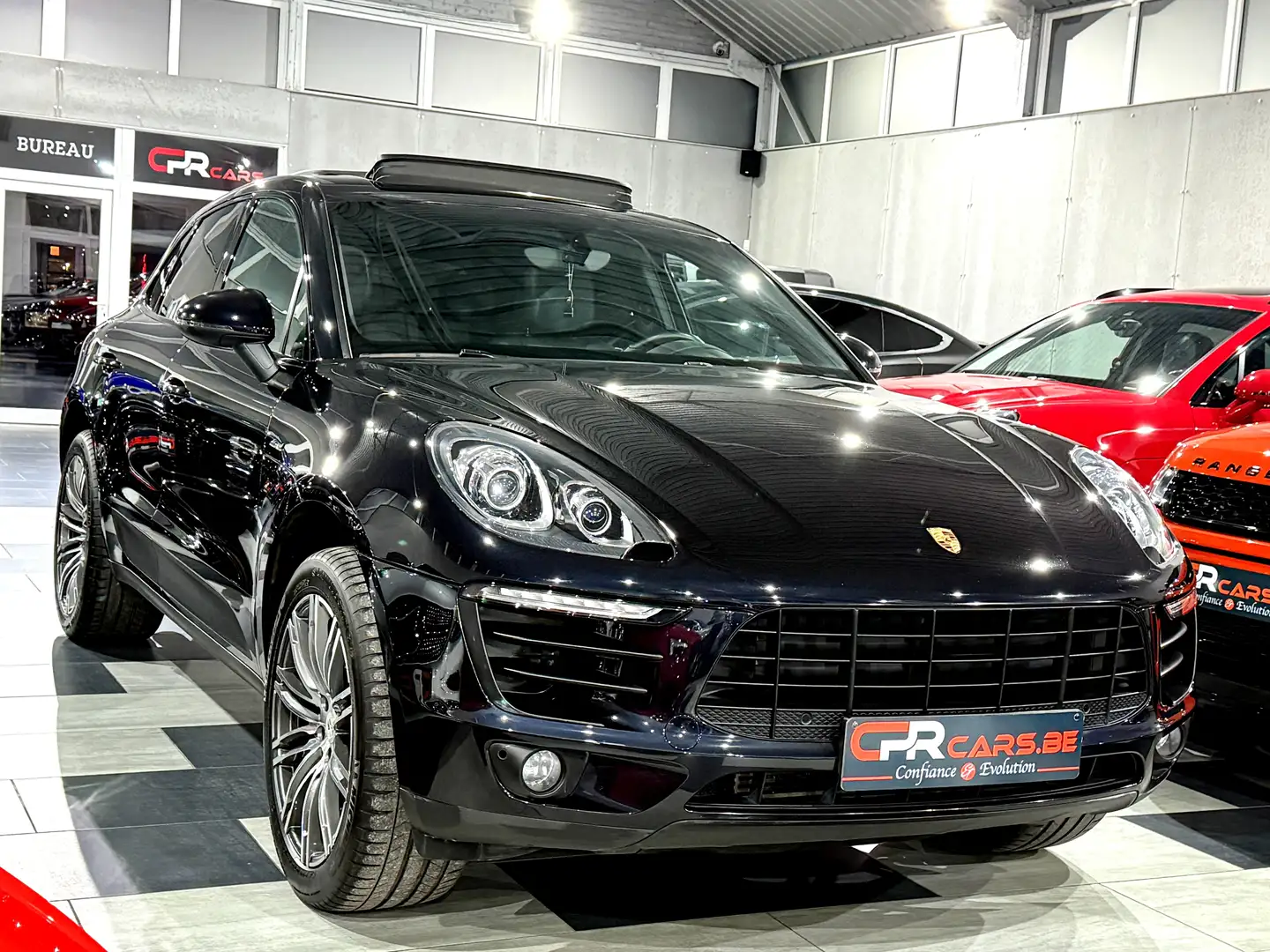 Porsche Macan S 3.0 V6 Bi-Turbo PDK // RESERVER // RESERVED // Zwart - 2