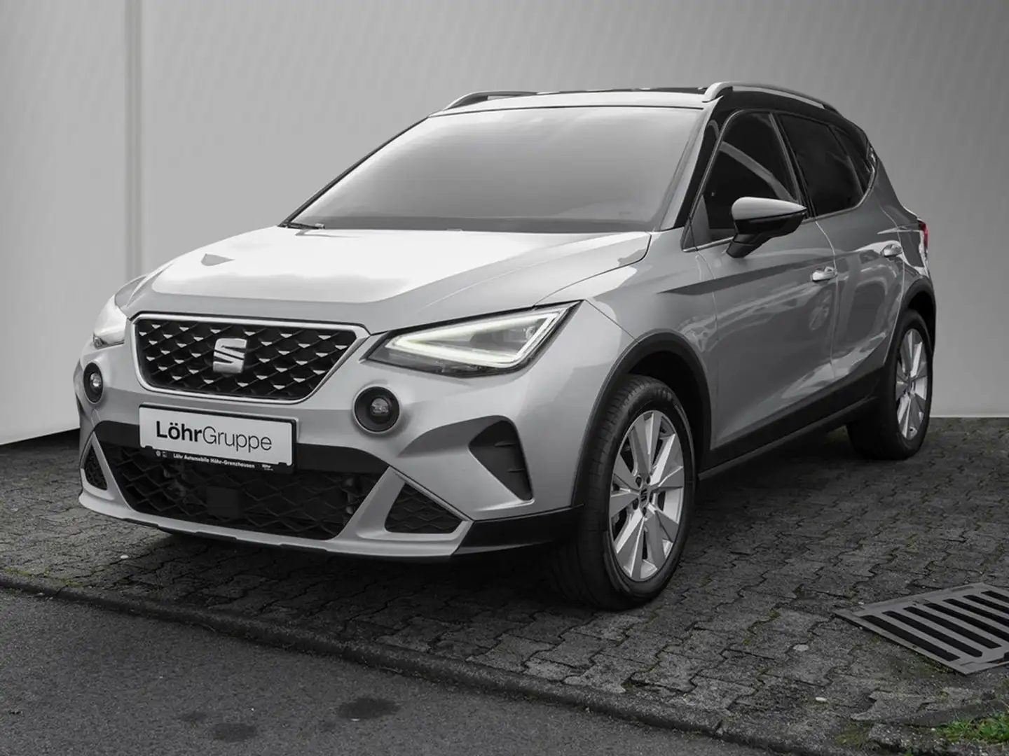 SEAT Arona 1,0 TSI DSG Xperience,LED,ALU 17,Climatronic Pa... Silber - 2
