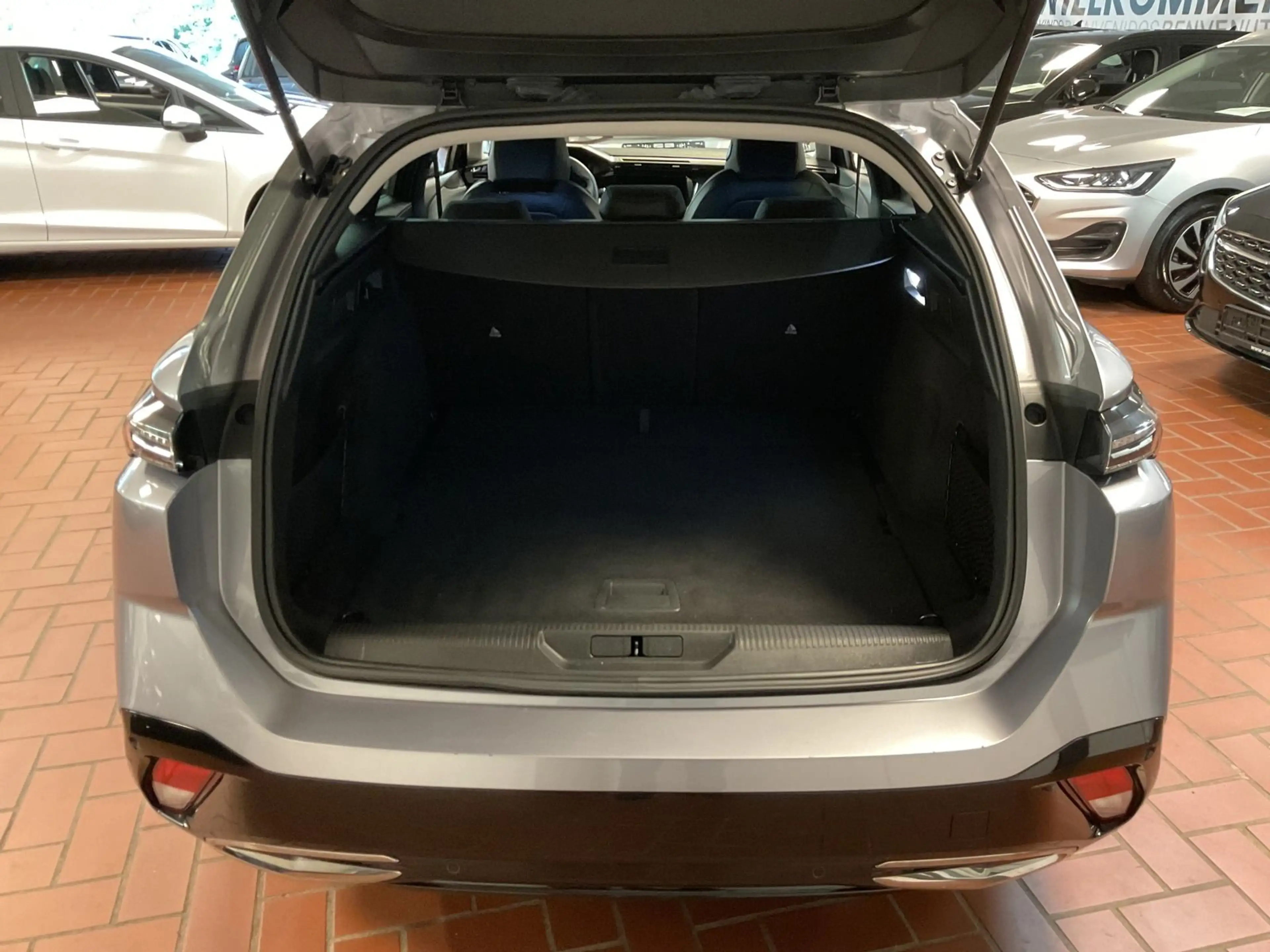 Peugeot 308 SW Allure Pack LED,Leder,Rückfahrkamera — photo 7