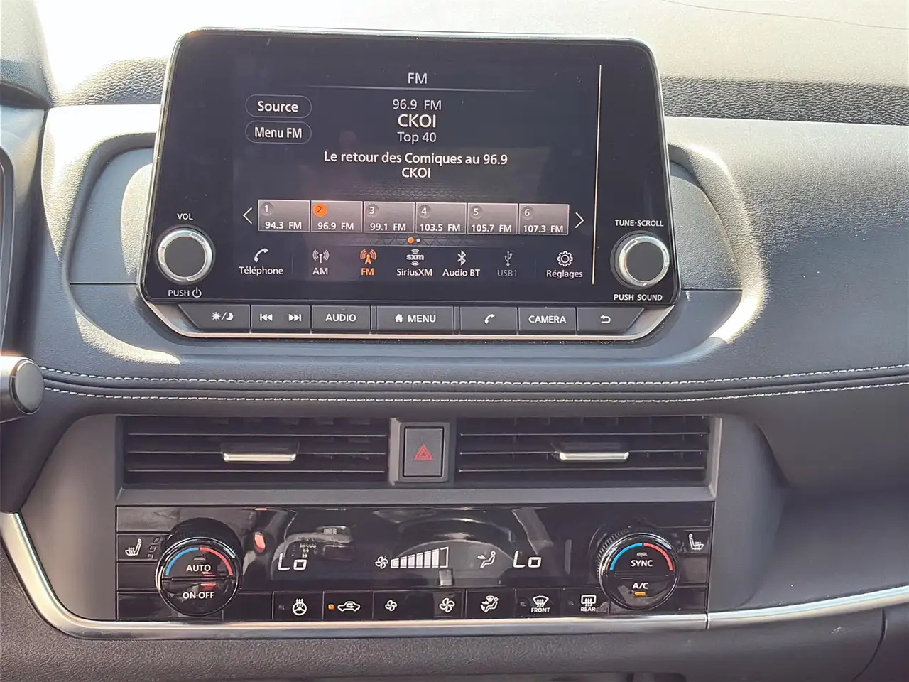 Nissan Rogue снимка Nissan Rogue