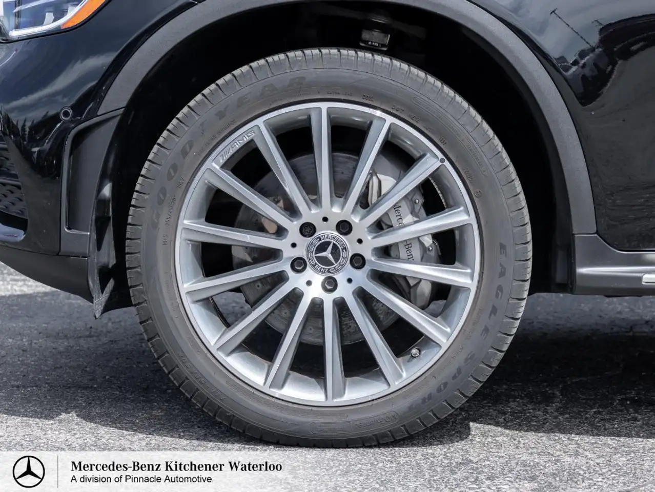 Mercedes-Benz GLC снимка Mercedes-Benz GLC