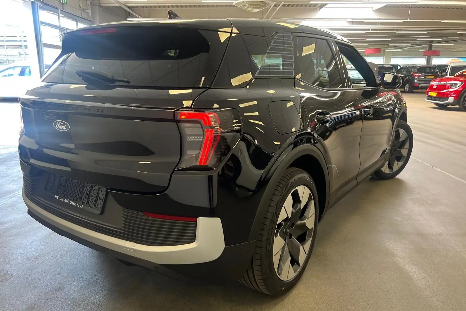 Ford Explorer Premium Extended Range RWD 77 kWh | €1.000,- voord Zwart - 2