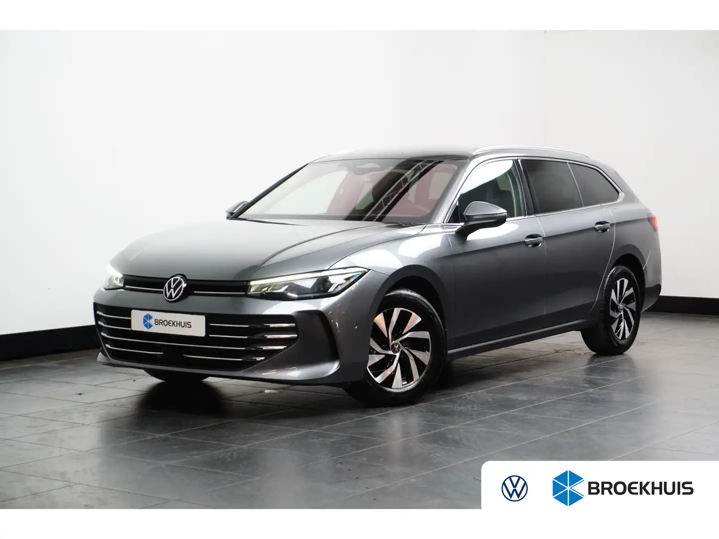 Volkswagen Passat Variant 150PK 1.5 MHEV | TREKHAAK | STUUR + STOELVERW. | M - 1