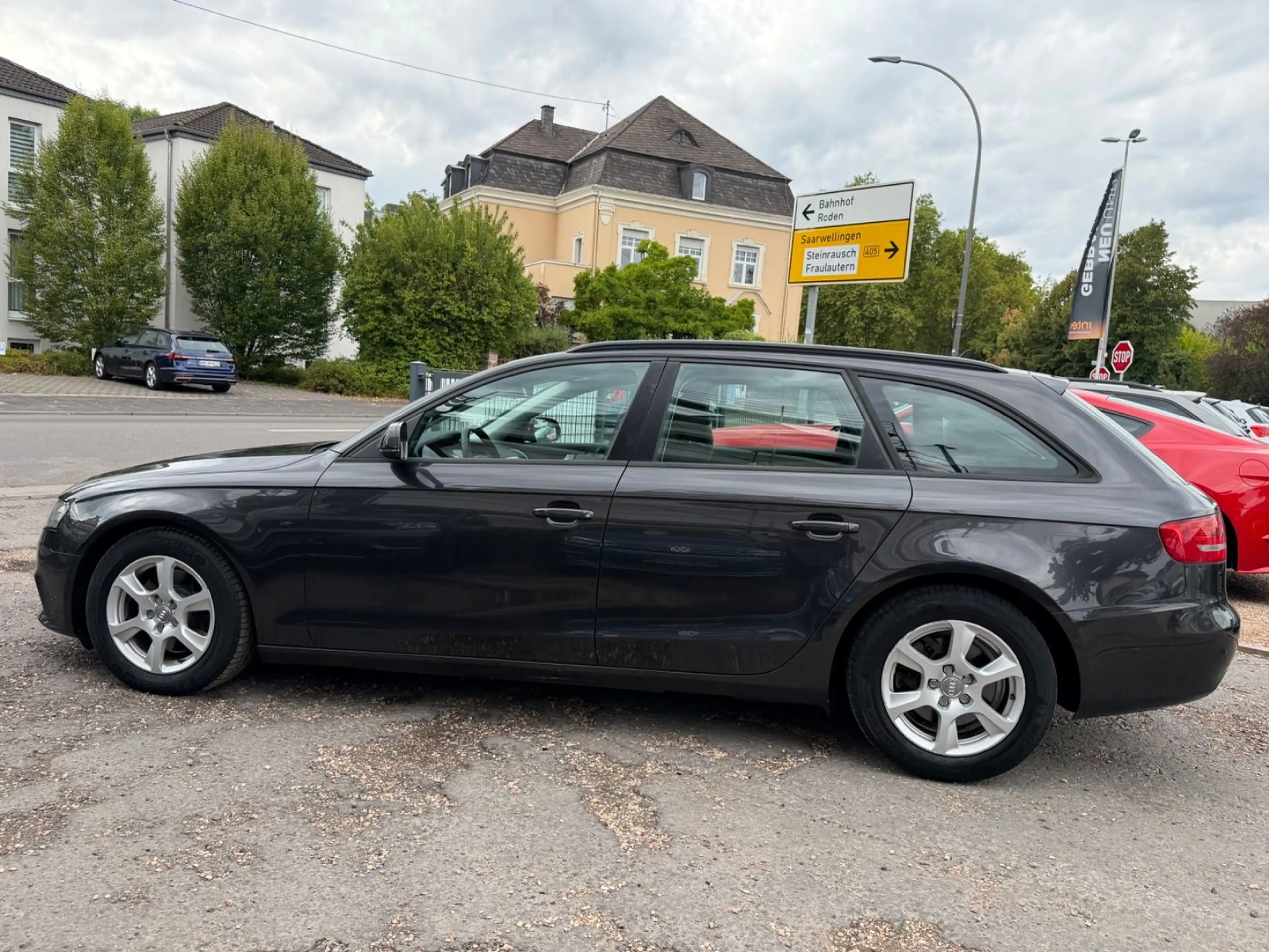 Audi A4 Avant Attraction e — photo 3