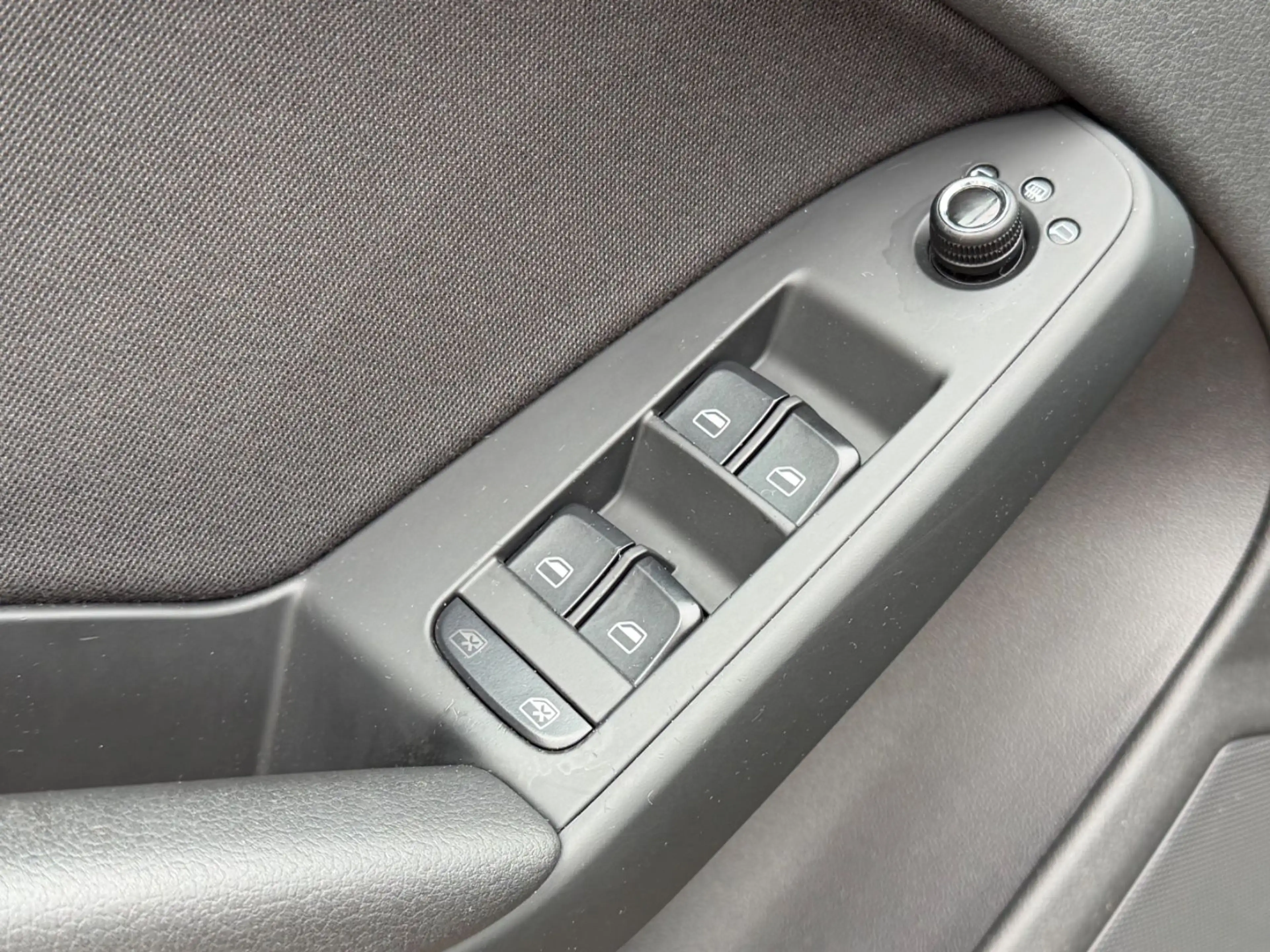 Audi A4 Avant Attraction e — photo 13