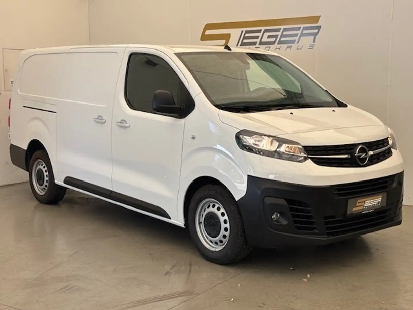 Opel Vivaro Vivaro 2.0 DIESEL 122 L3 AUTO Weiß - 1