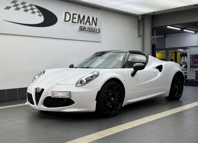 Alfa Romeo 4C Spider * Pack Cuir * échappements sport * PTS