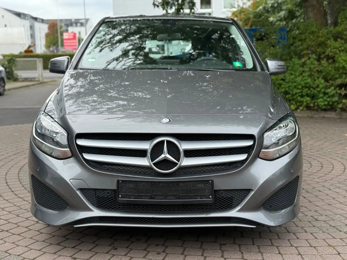 Mercedes-Benz B 180 CDI *AUTOMATIK*NAVI* Grau - 1