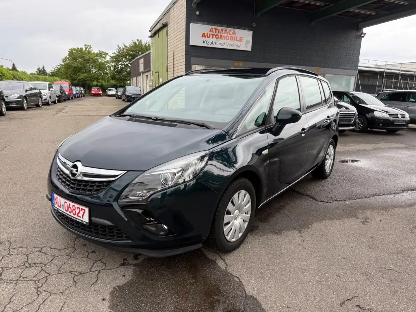 Opel Zafira Tourer Зелёный - 1