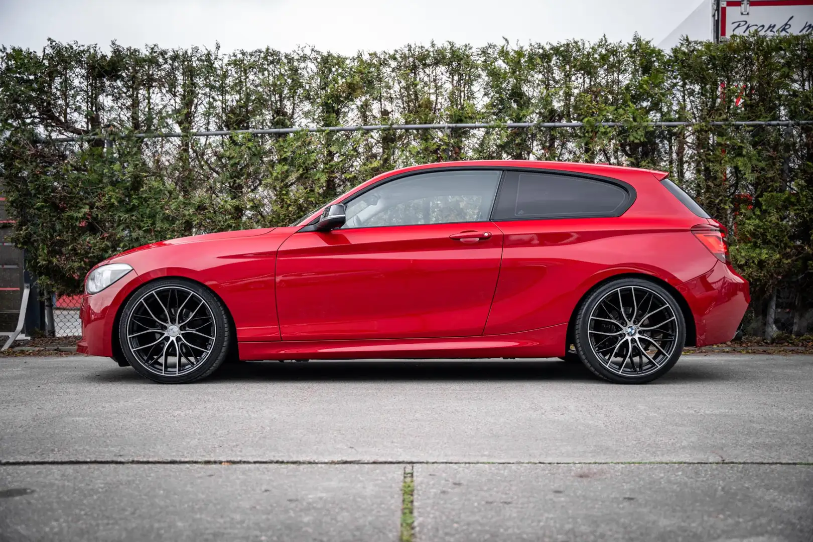 BMW 116 1-serie 116i Business+ M-Pakket Rood - 2