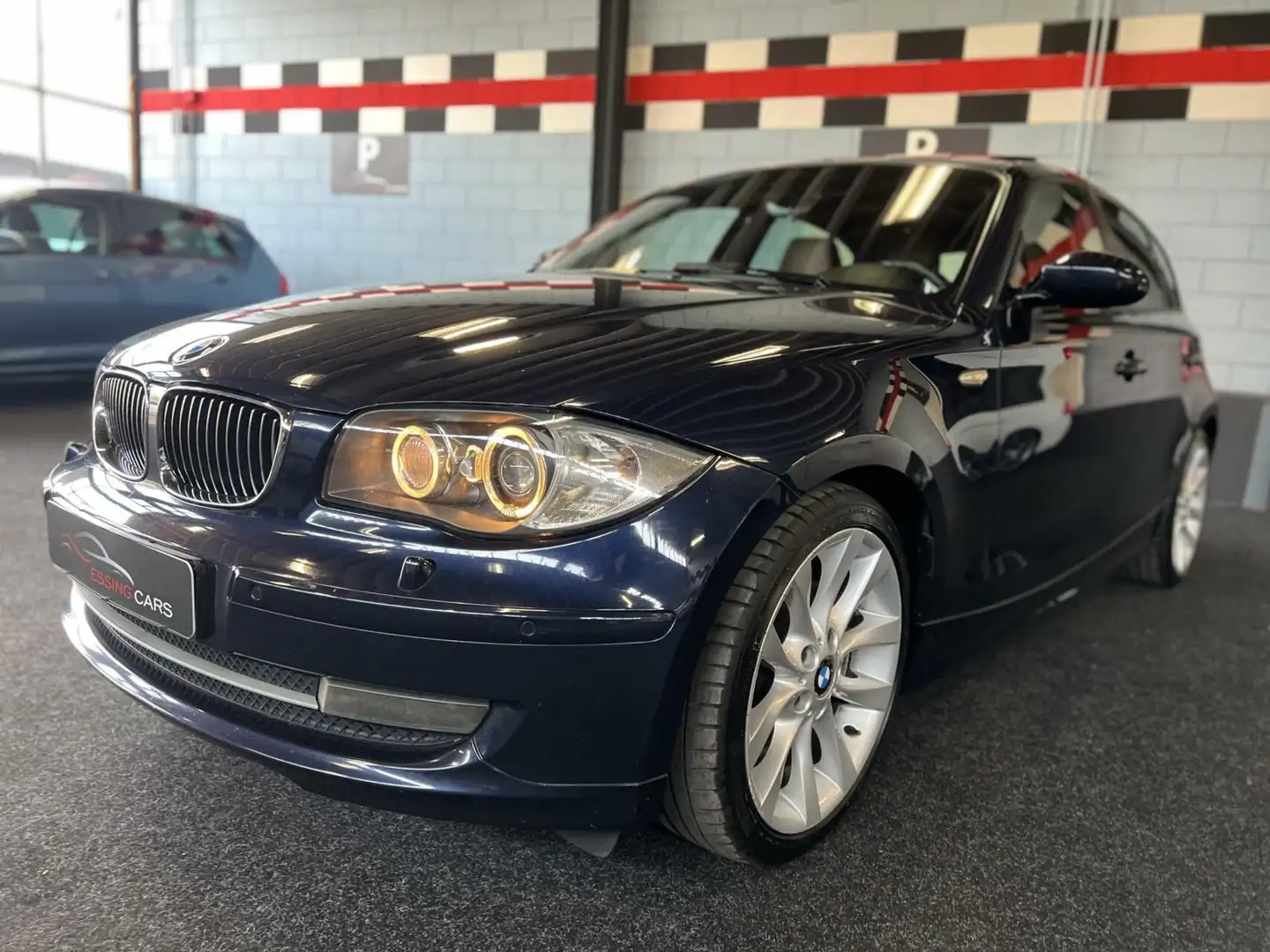 BMW 130 1-serie 130i High Executive Blauw - 1