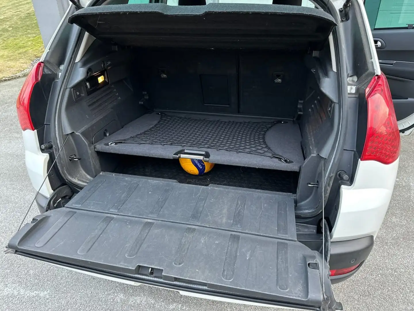 Peugeot 3008 3008 1.6 HDI 110 FAP BUSINESS PACK VU - 2