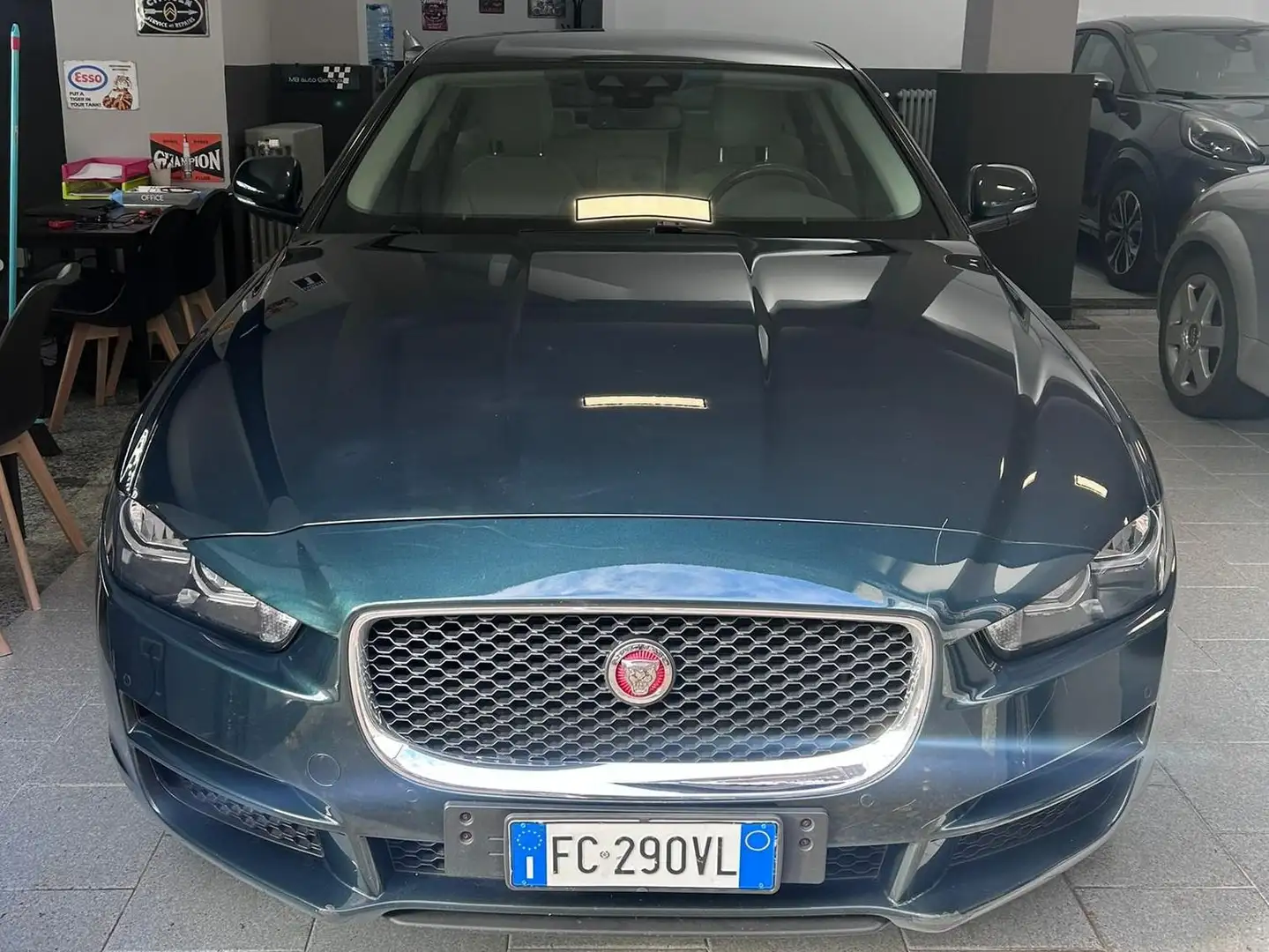 Jaguar XE XE 2.0d Pure Business edition 180cv auto Verde - 2