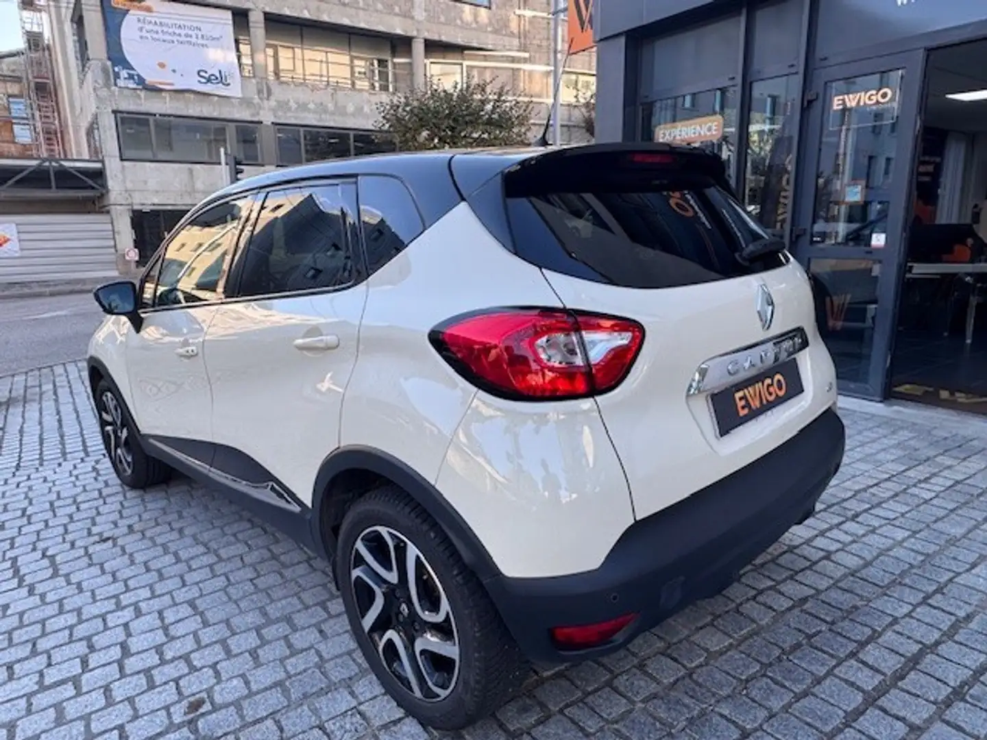 Renault Captur 1.5 DCI 90  ENERGY INTENS  BVA ' 1 ere main 0km)' - 2