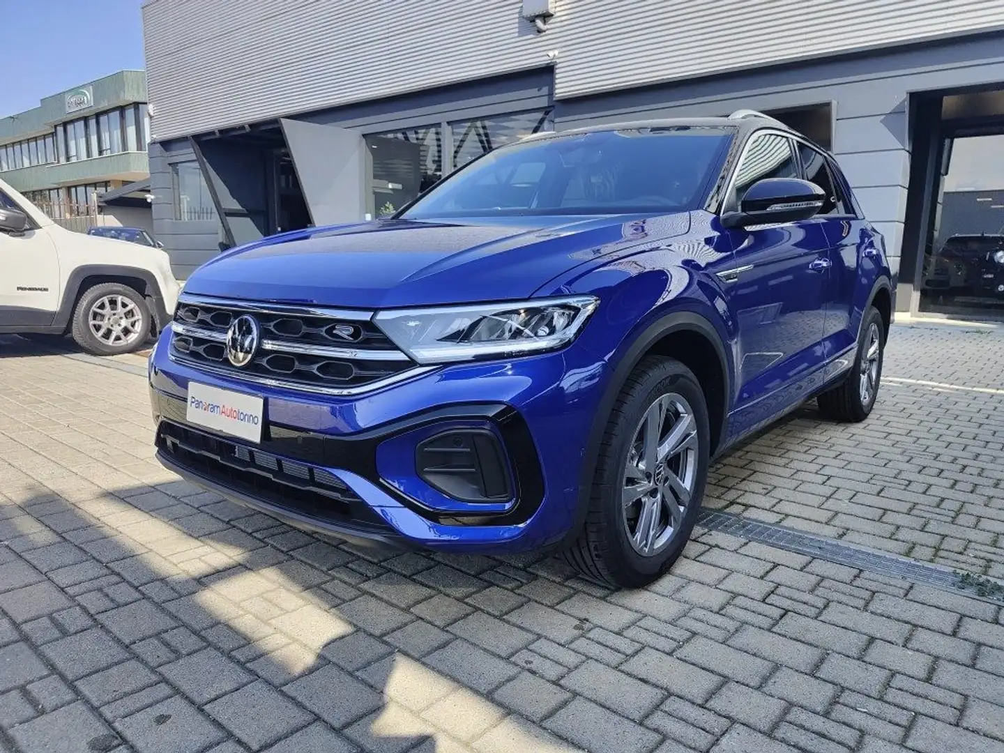 Volkswagen T-Roc 1.0 TSI R-Line Blu/Azzurro - 1