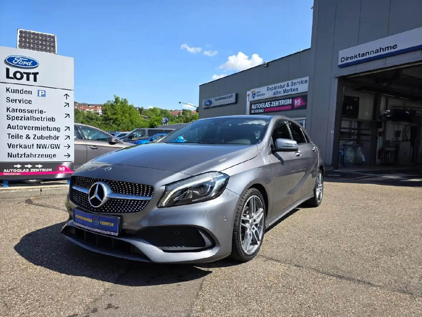 Mercedes-Benz A 200 A -Klasse A 200 Automatik *NAV*LED*TEMP*SHZ*KAM* Gris - 1