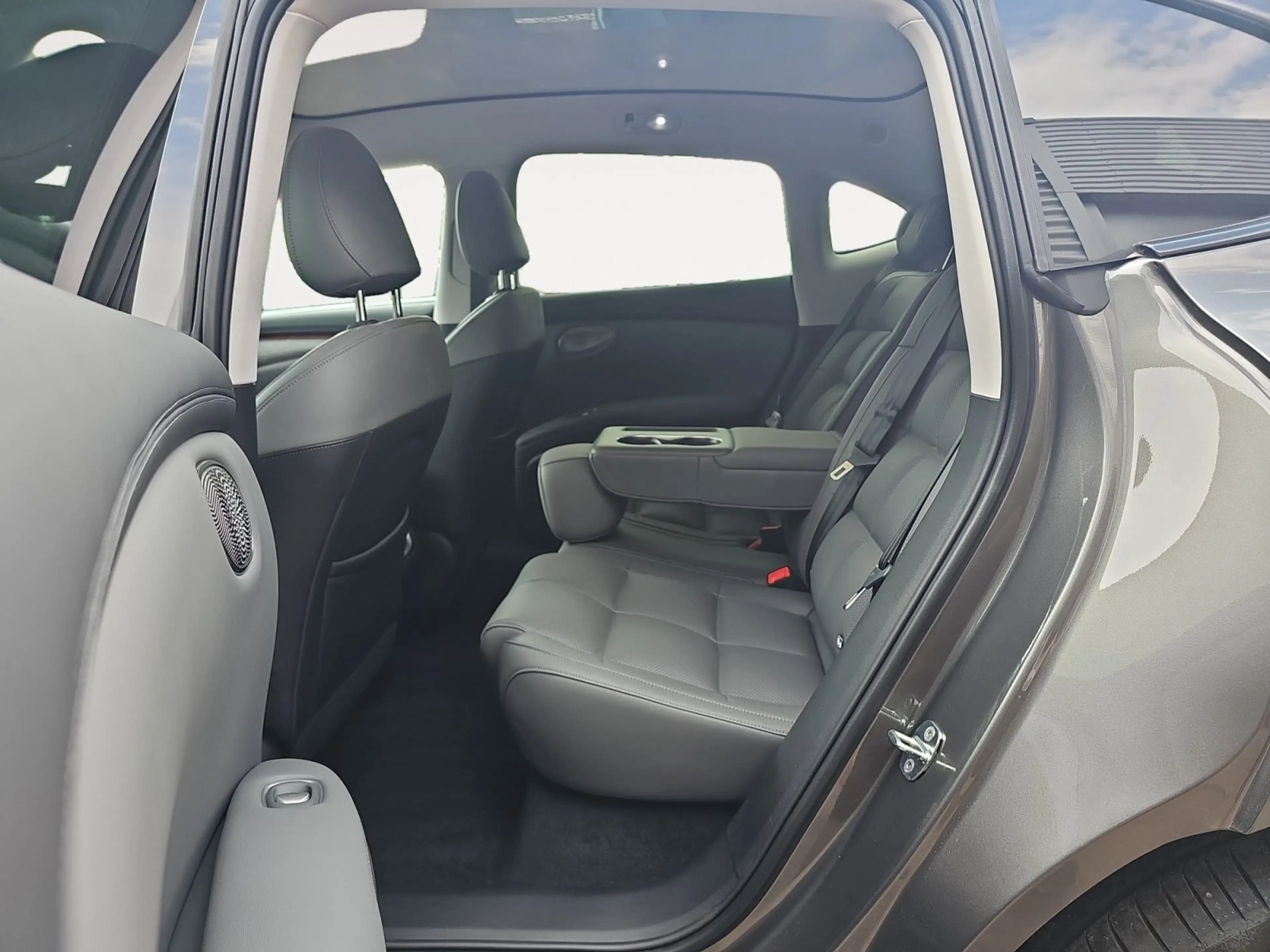 MG IM6 Premium AWD AWD-Lenkung, LFW, 360 — photo 8