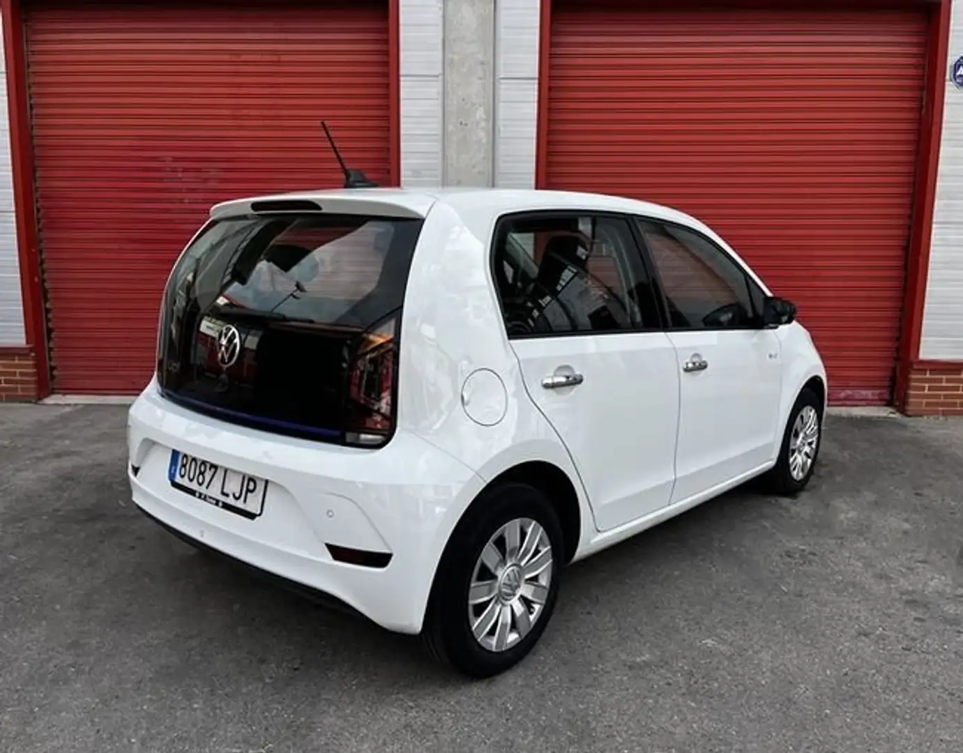 Volkswagen up! Style 83Cv Electrico Auto Blanco - 2