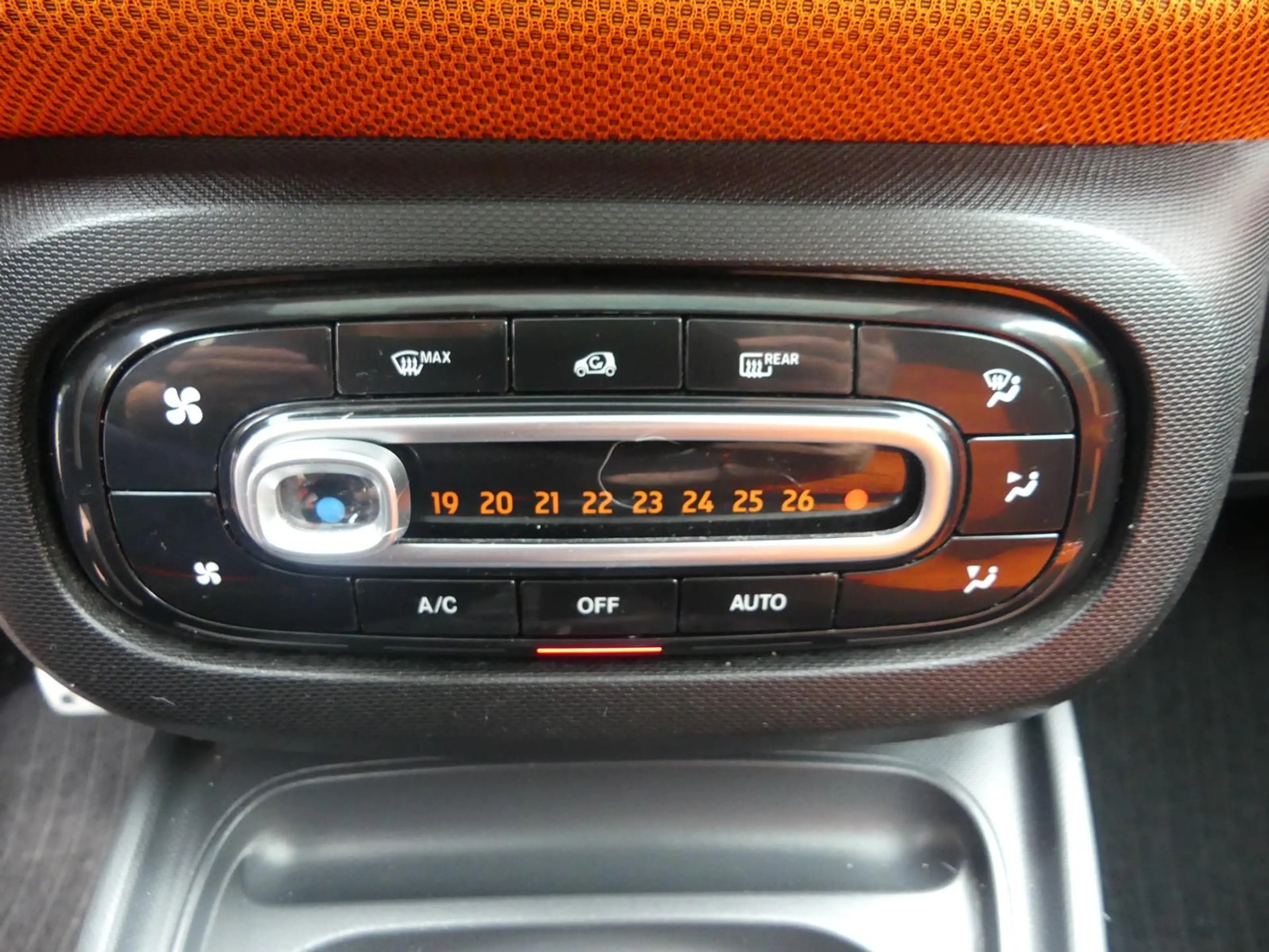 smart forFour forfour*36400 km*Klima*Sitzhzg*Navi*Pano — photo 15