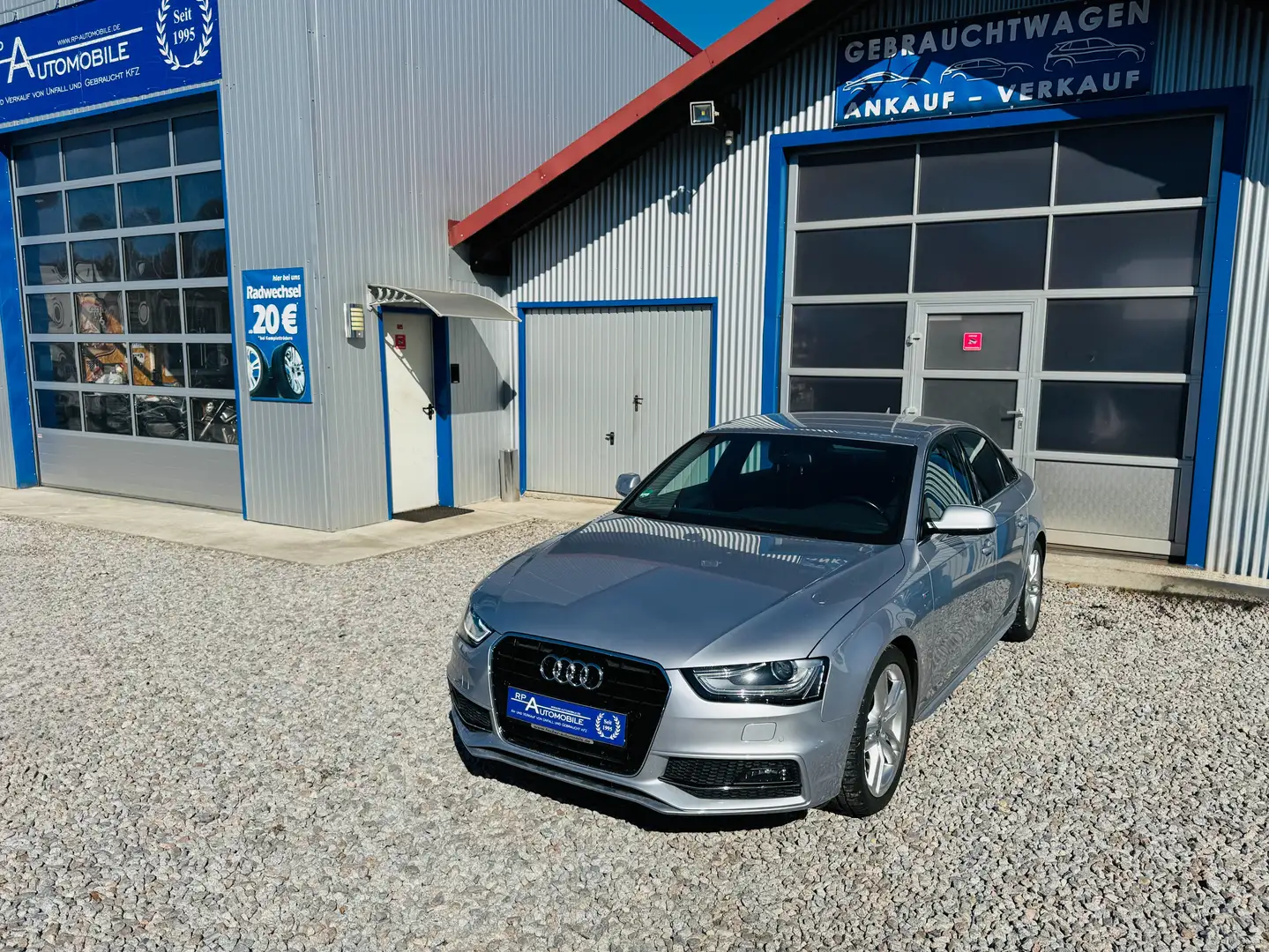 Audi A4 2.0 TDI S line Sportpaket / plus PDC NAVI MMI SHZG Silber - 1