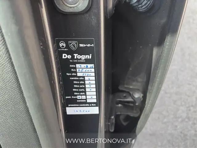 Peugeot 3008 view 11