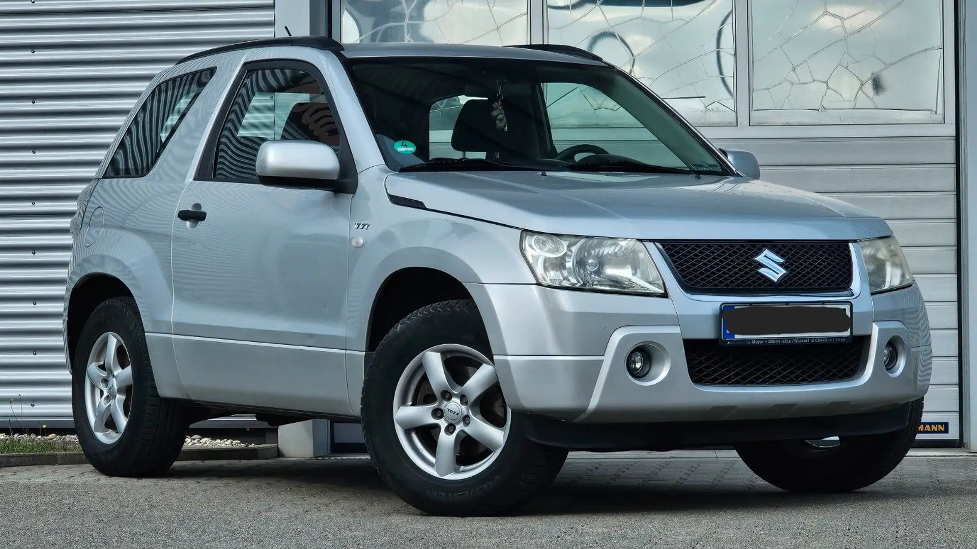 Suzuki Grand Vitara 1.6 Club 4X4 Shzg Klima AHK Kaum Ro - 1