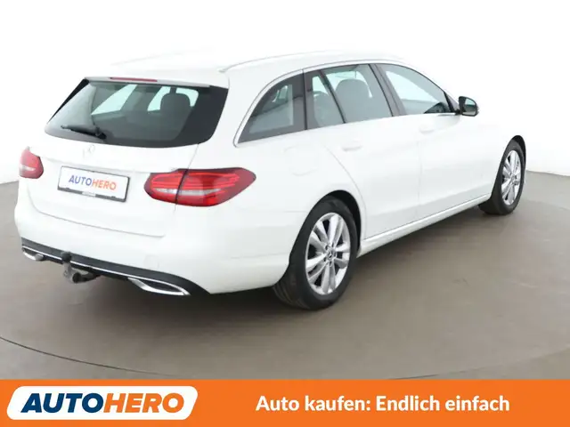 Mercedes-Benz C-Class view 6