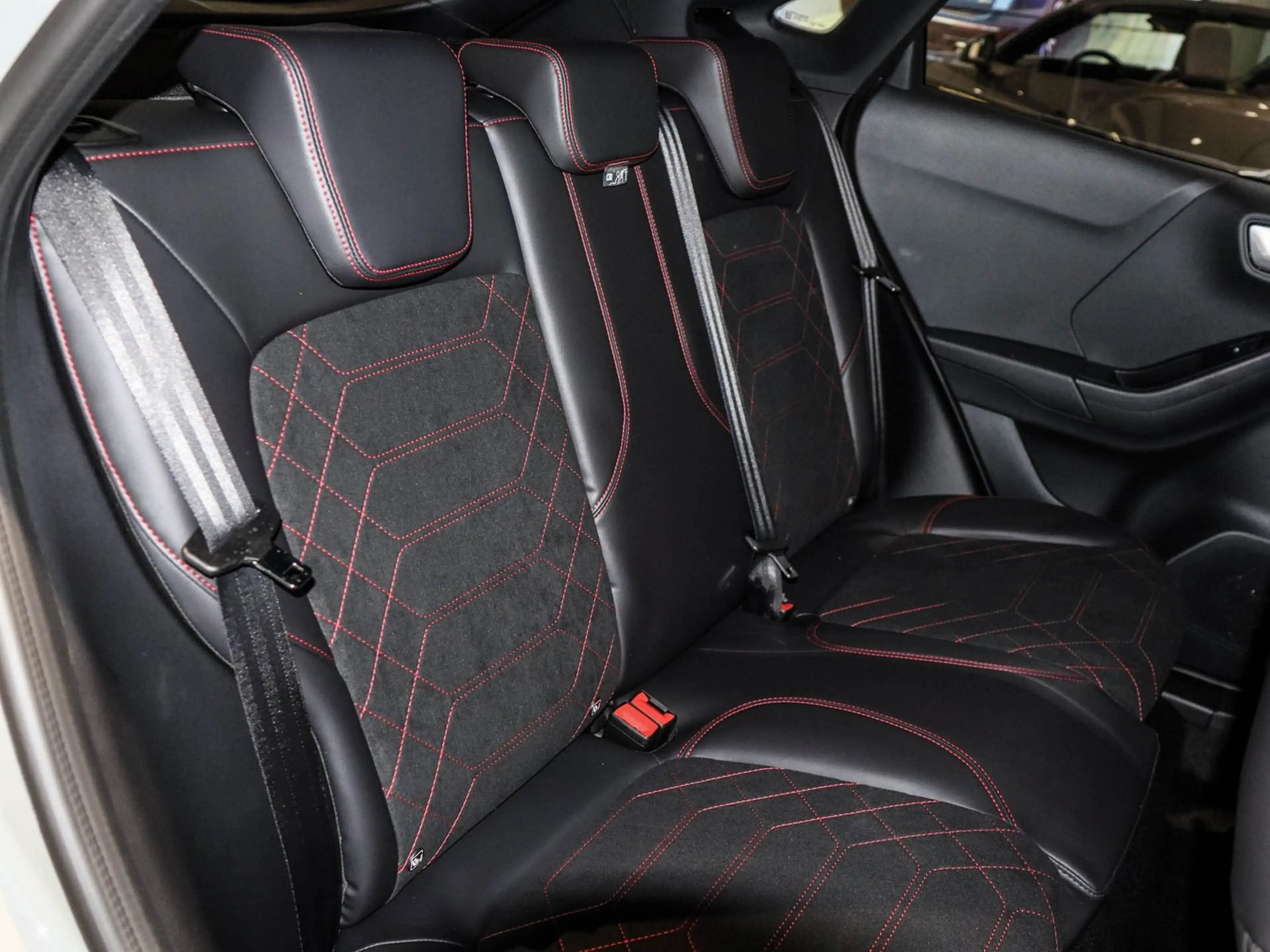 Ford Puma ST-Line X,LED-Matrix, Ganzjahresreifen ab.AHK — photo 4