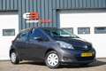 Toyota Yaris 1.0 VVT-i Aspiration | CAMERA | CLIMATE | NAVI | Grijs - thumbnail 2