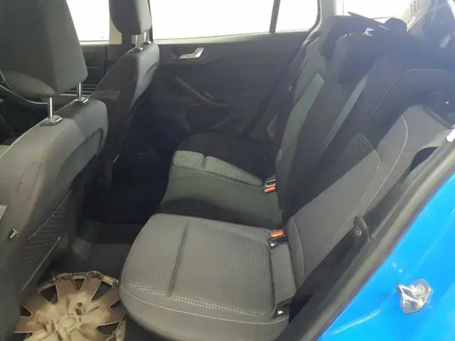 Ford Focus view 14