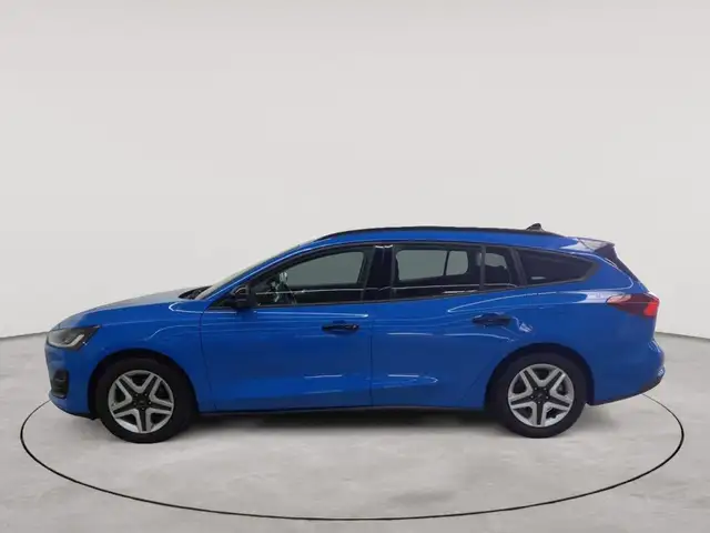 Ford Focus view 6