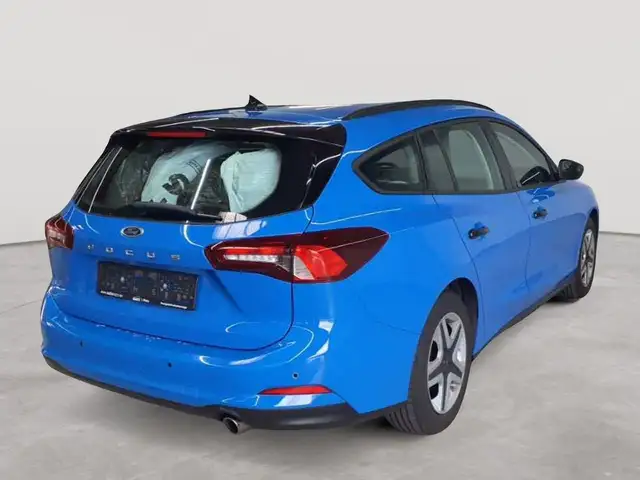 Ford Focus view 4