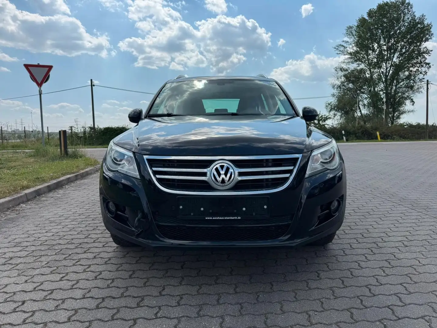 Volkswagen Tiguan Sport & Style 4Motion Zwart - 2