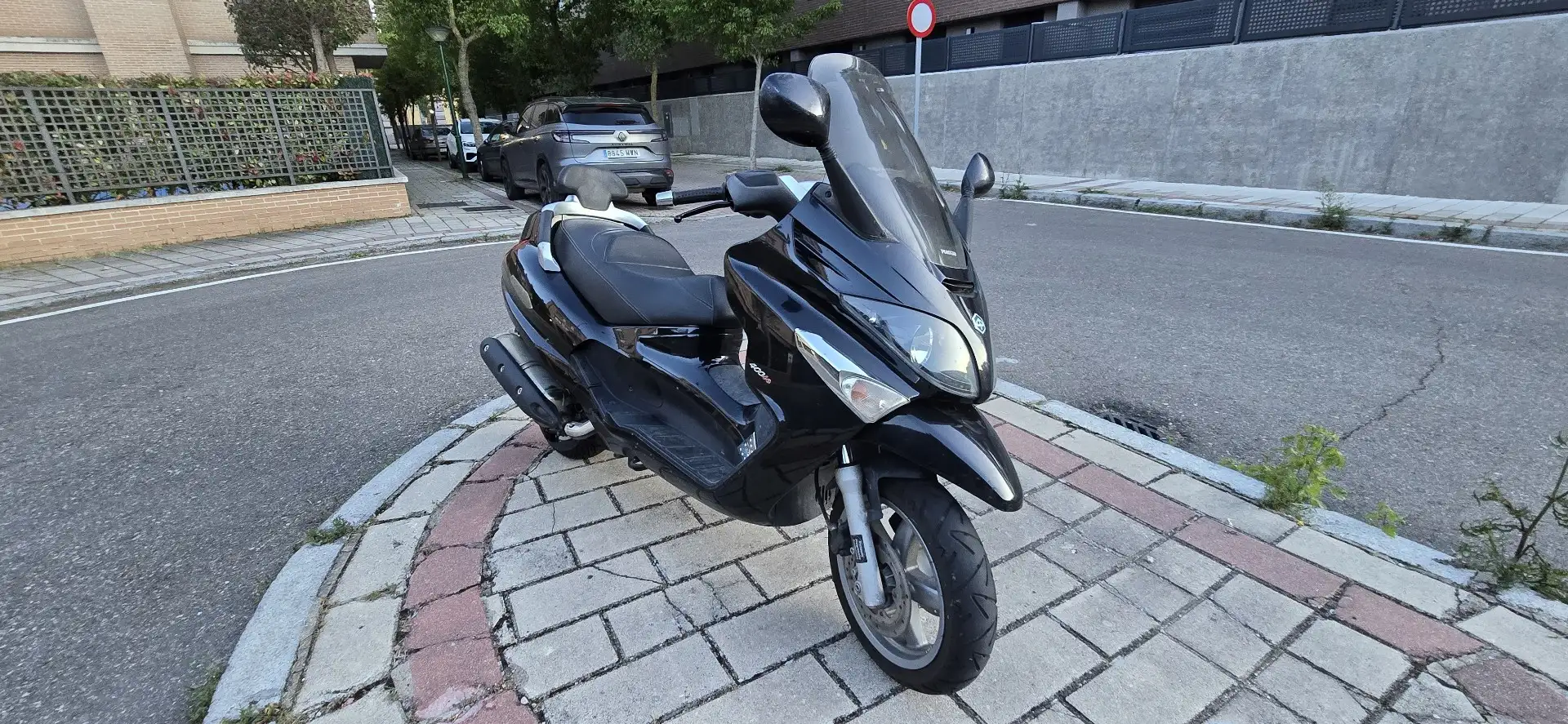 Piaggio XEvo 400 - 1