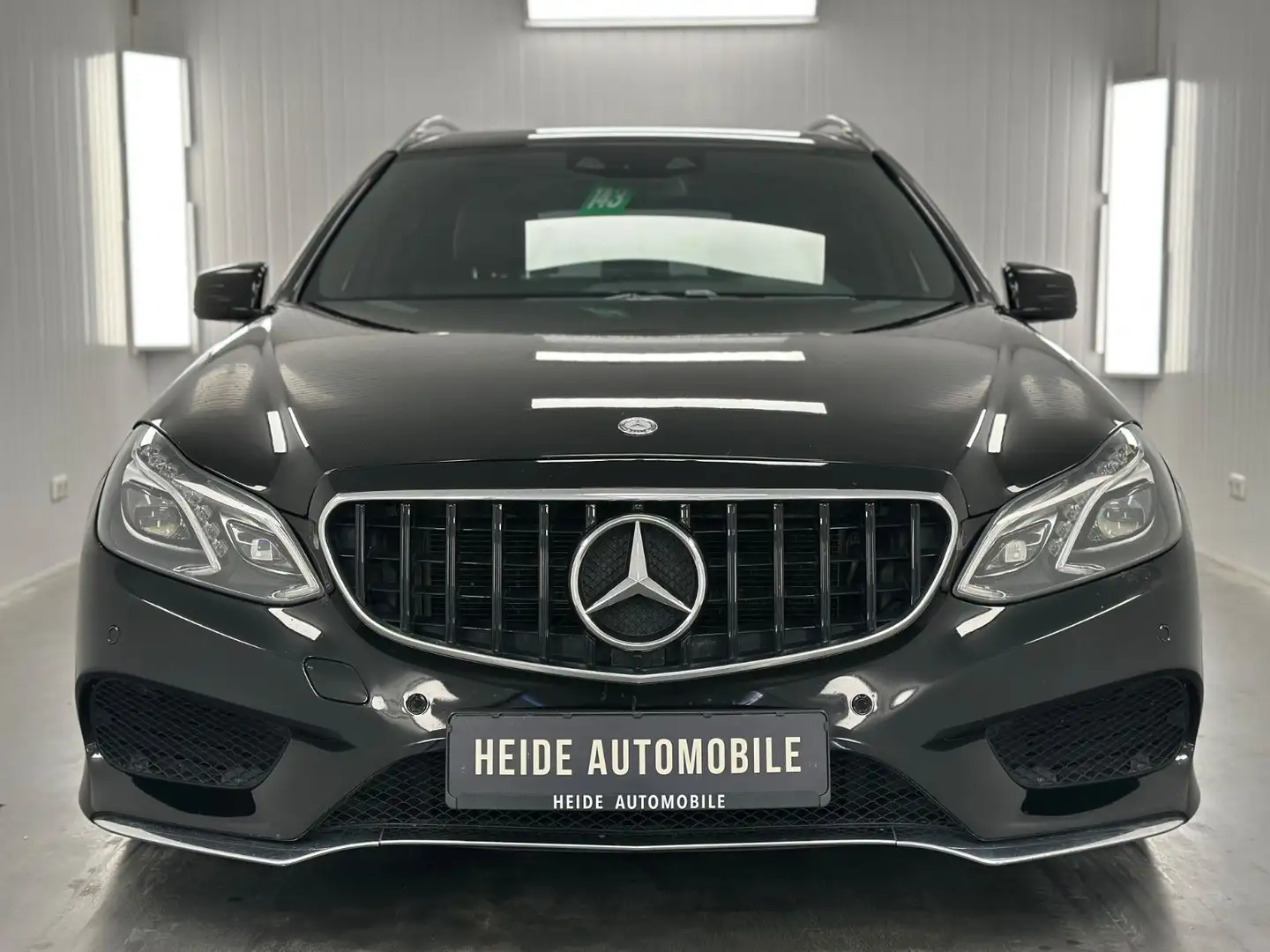 Mercedes-Benz E 200 T- AMG CDI BlueEfficiency LED Teilleder Schwarz - 2