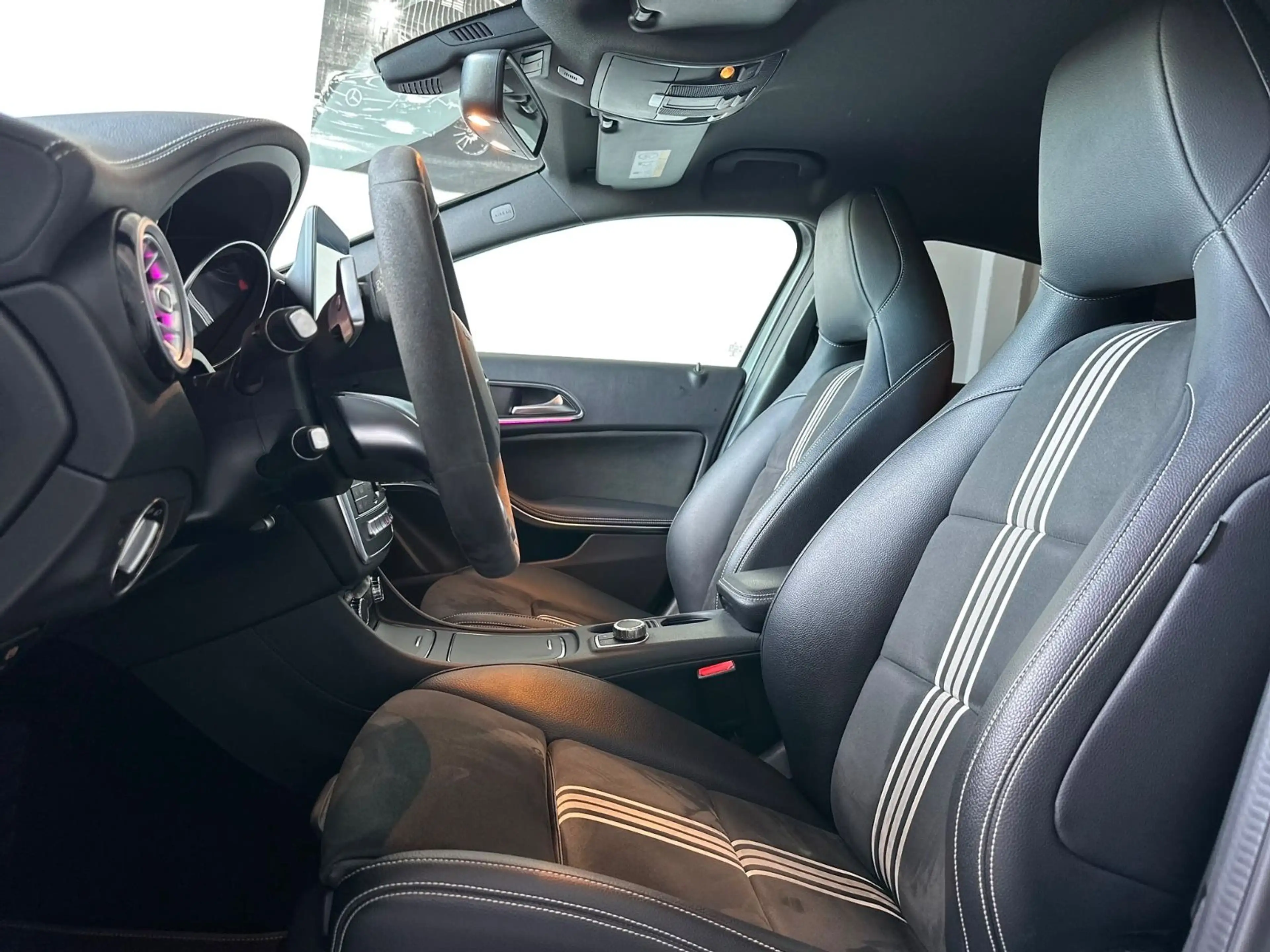 Mercedes-Benz A 200 d 8G-DCT AMG-LINE Sport LINE Peak Edition — photo 4