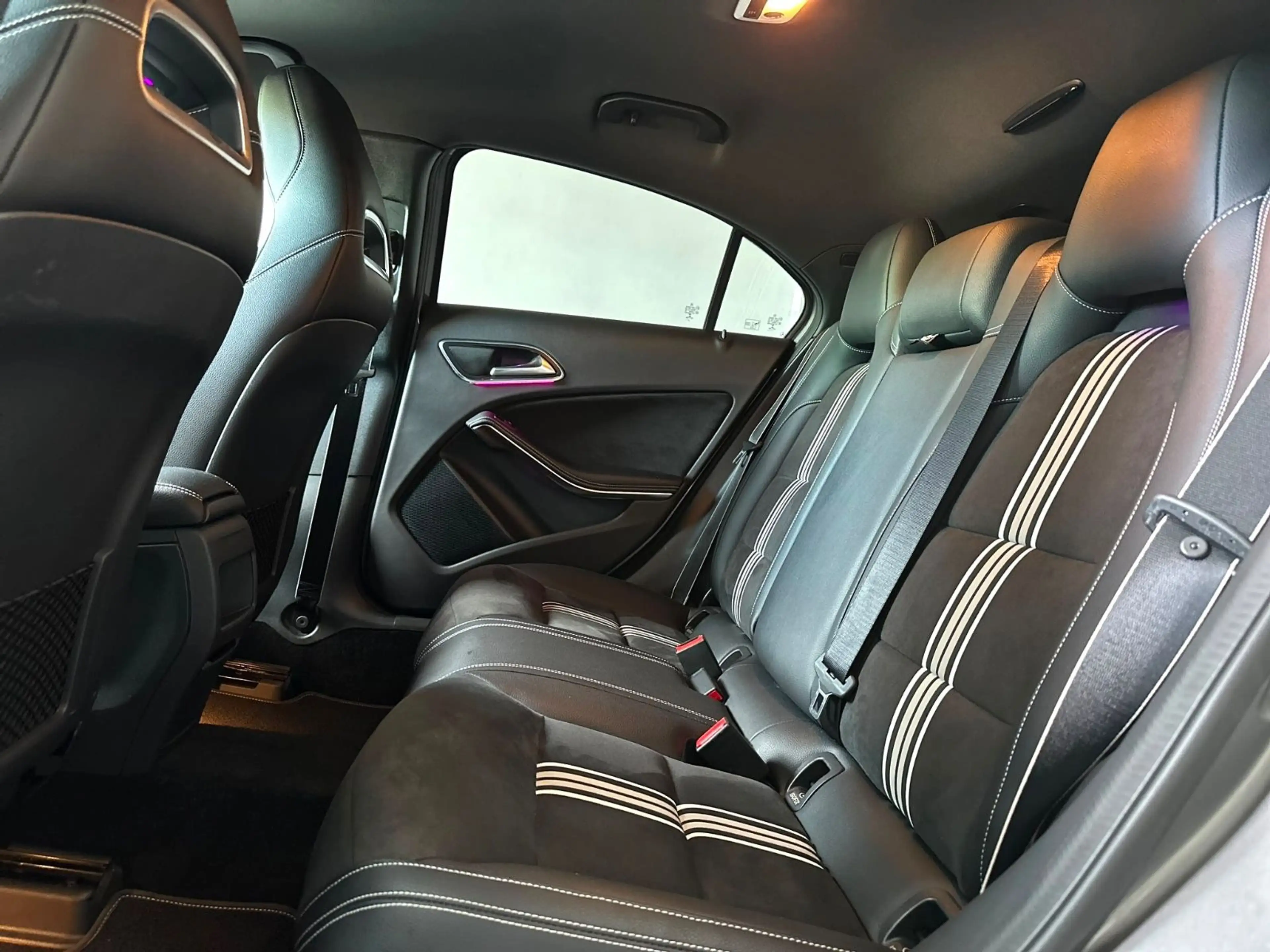 Mercedes-Benz A 200 d 8G-DCT AMG-LINE Sport LINE Peak Edition — photo 12