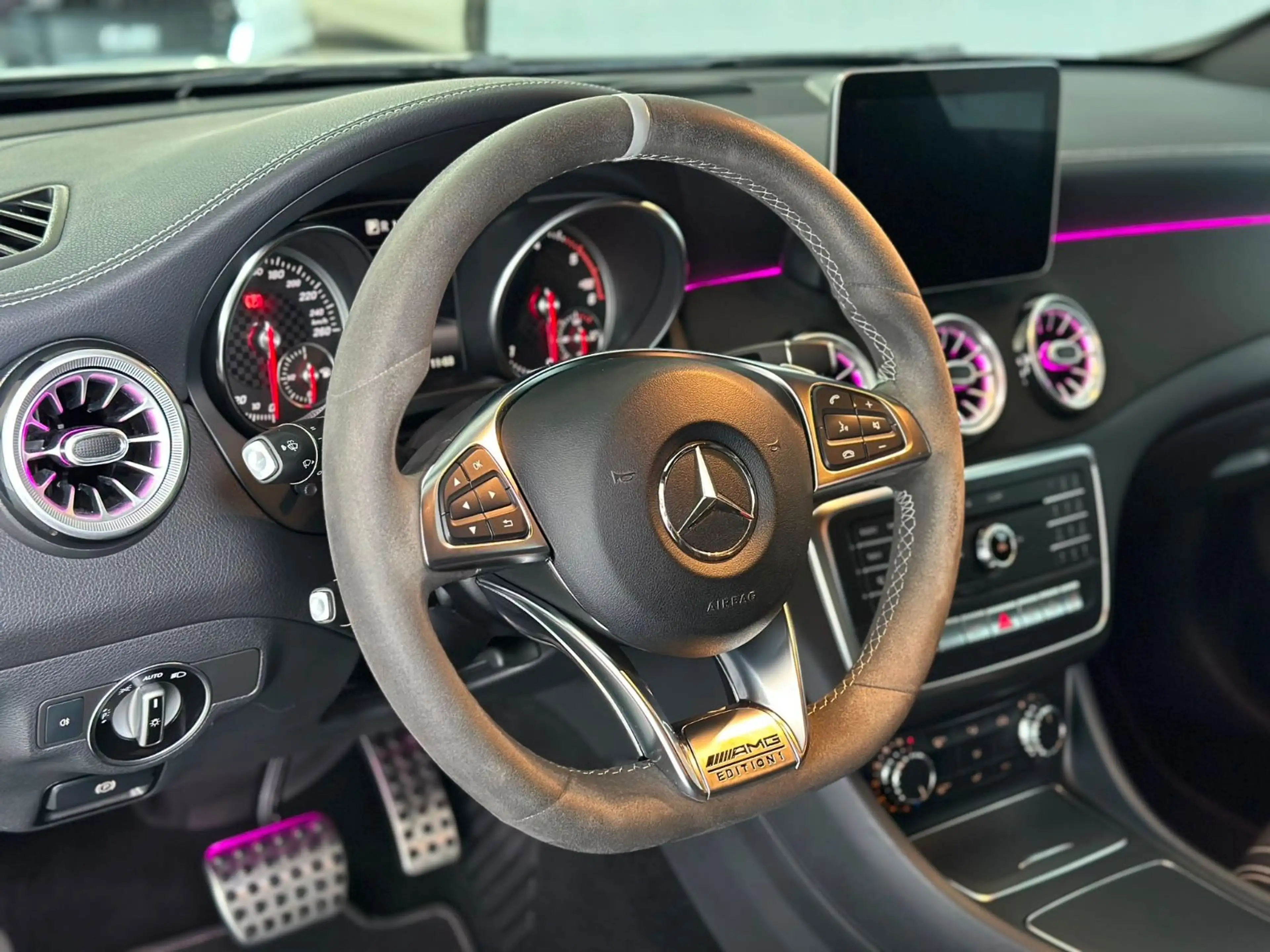 Mercedes-Benz A 200 d 8G-DCT AMG-LINE Sport LINE Peak Edition — photo 3