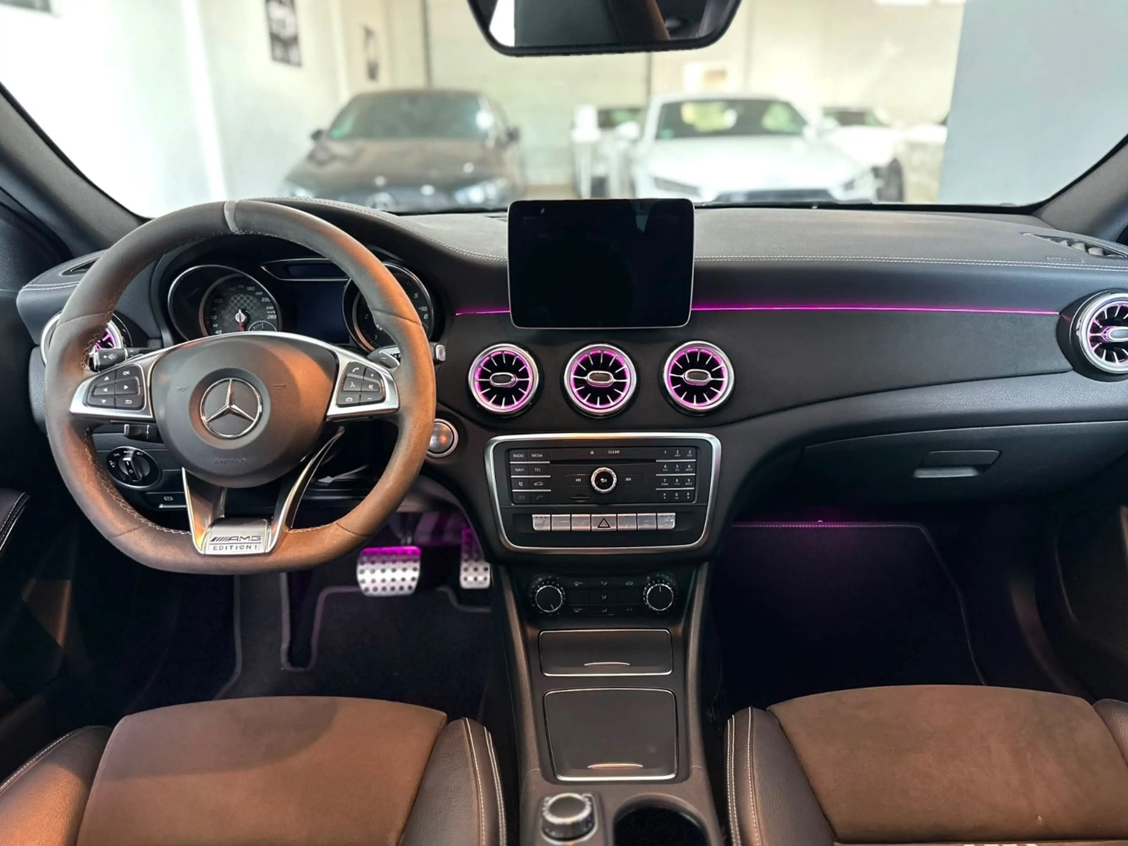 Mercedes-Benz A 200 d 8G-DCT AMG-LINE Sport LINE Peak Edition — photo 11