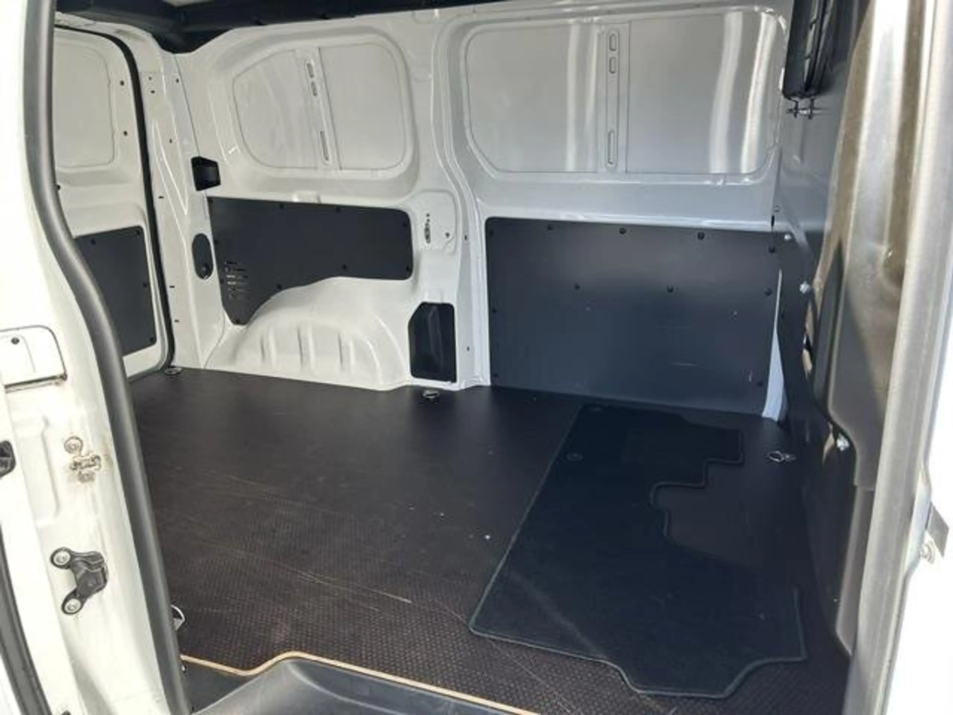 Peugeot Expert 2.0 BlueHDI 122Pk L2 — photo 10