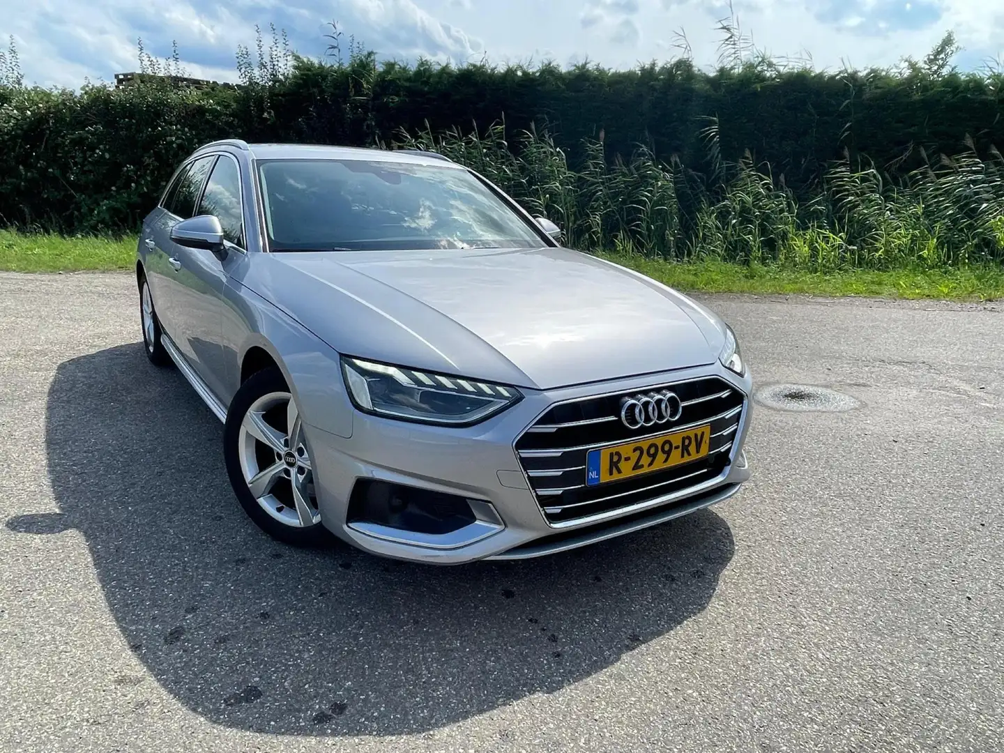 Audi A4 Avant 35 TFSI Advanced Edition - SPORTSTOELEN - NE Gris - 1