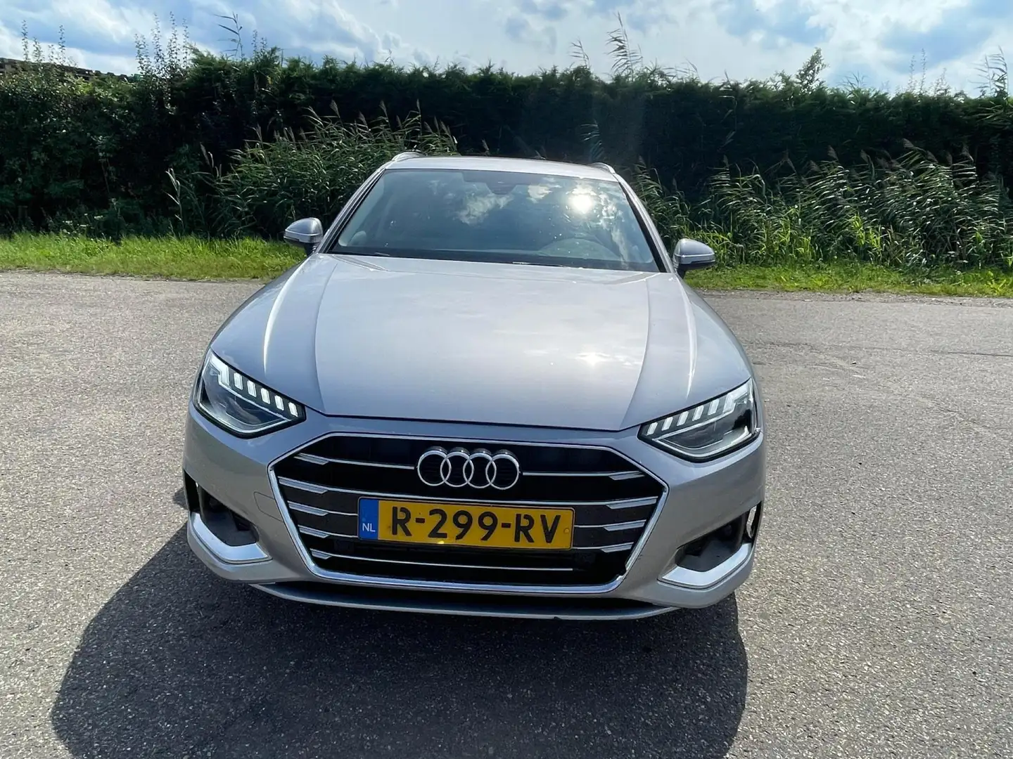 Audi A4 Avant 35 TFSI Advanced Edition - SPORTSTOELEN - NE Gris - 2