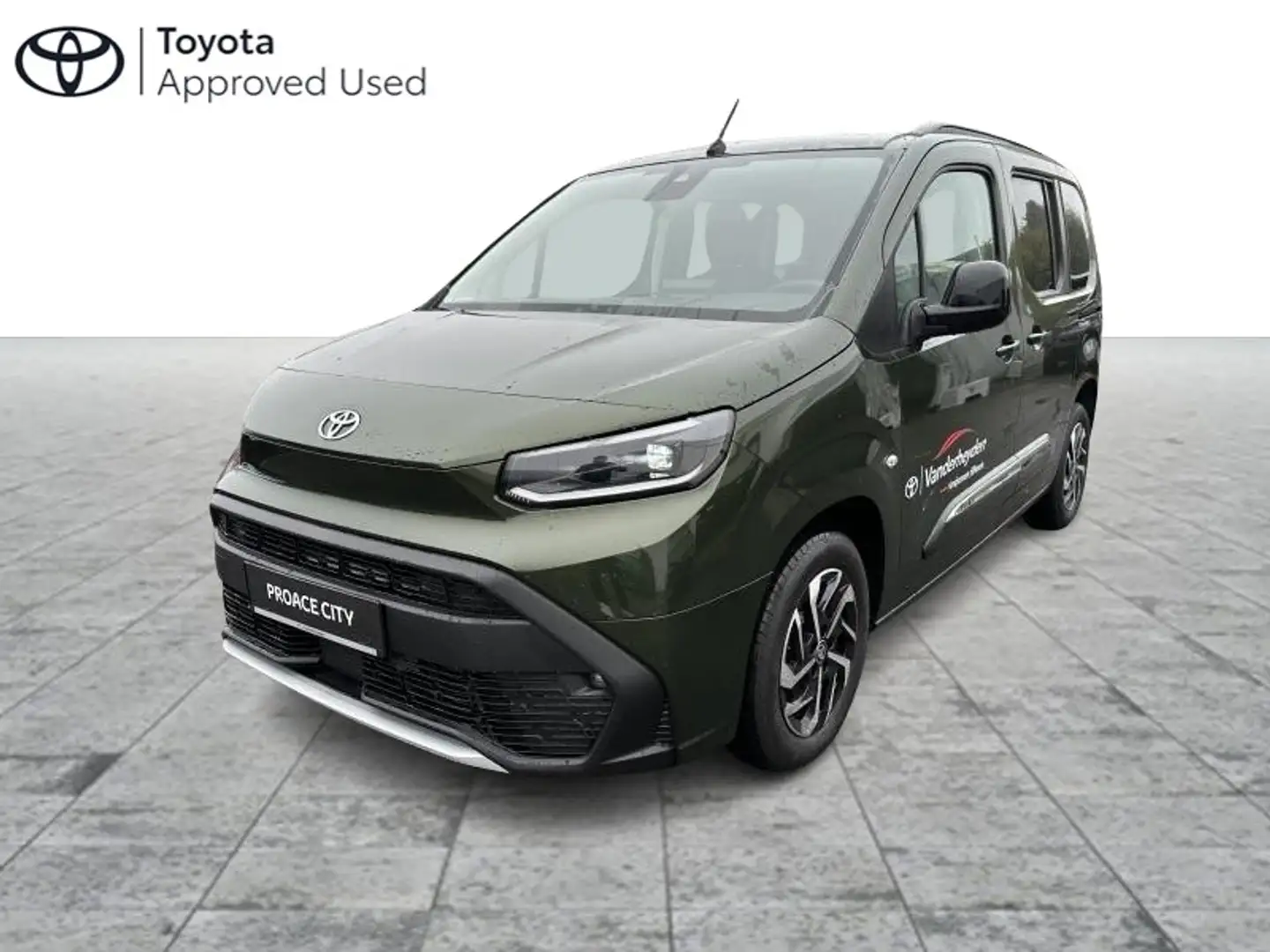 Toyota Verso SWB 1.2 Family 5pl Zelená - 1