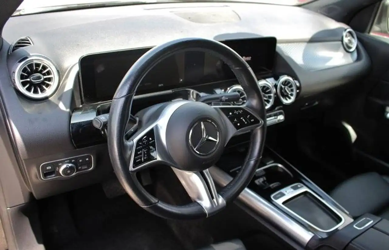 Mercedes-Benz GLA photo Mercedes-Benz GLA