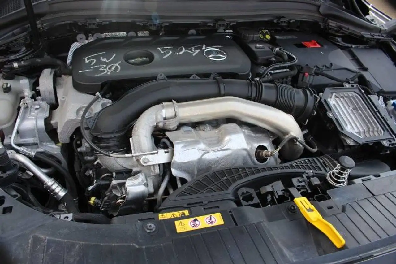 Mercedes-Benz GLA photo Mercedes-Benz GLA