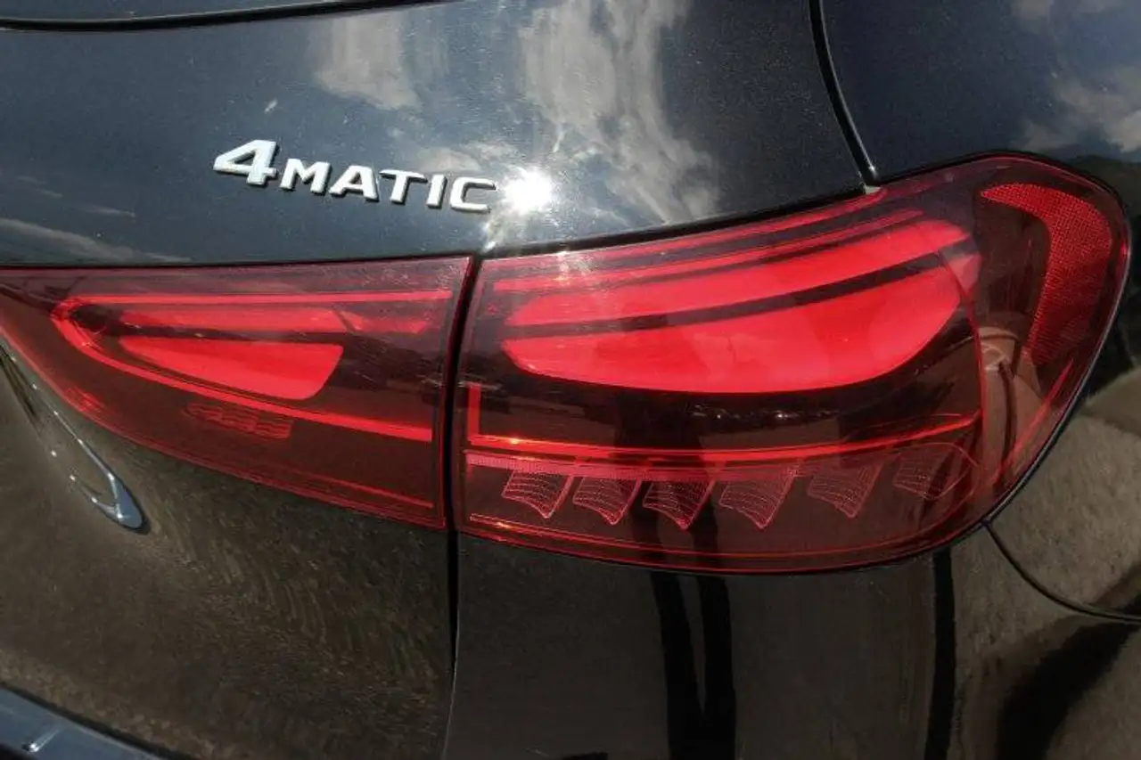 Mercedes-Benz GLA photo Mercedes-Benz GLA