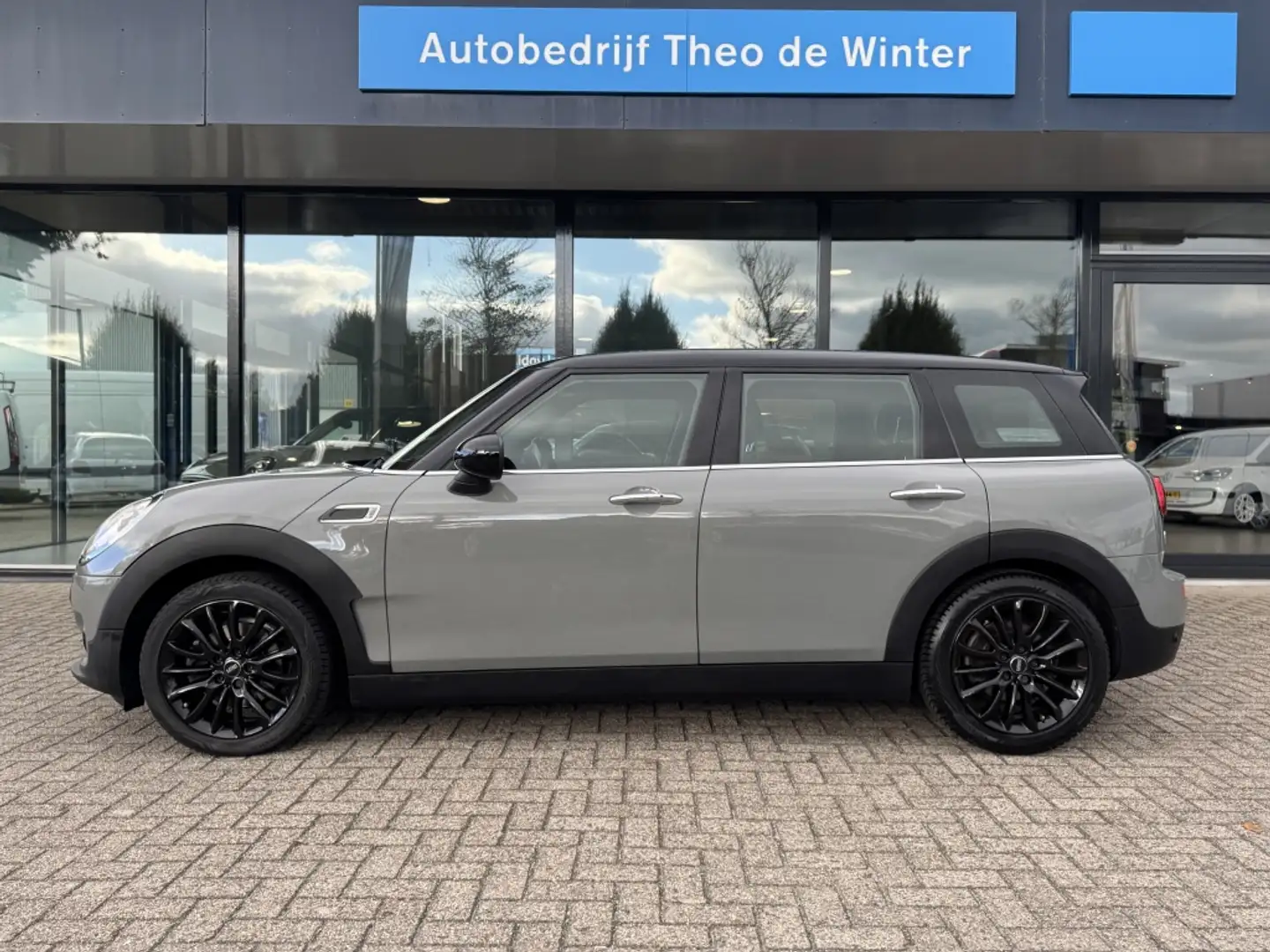 MINI Cooper Clubman Mini 1.5 Business Edition| Clima, Cruise, CarPlay, Grau - 2