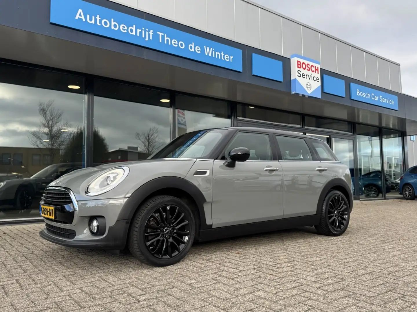 MINI Cooper Clubman Mini 1.5 Business Edition| Clima, Cruise, CarPlay, Grau - 1