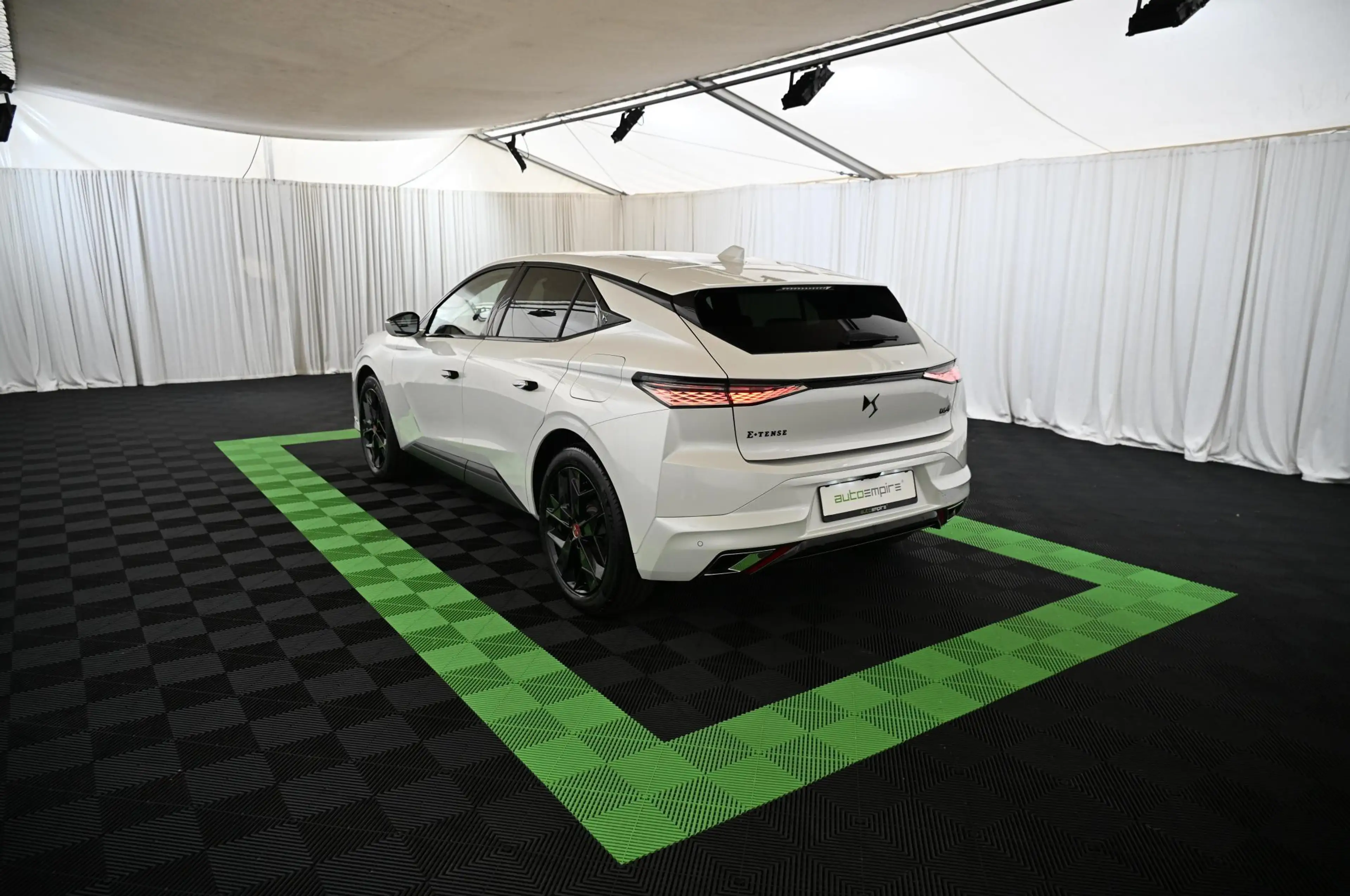 DS Automobiles DS 4 1.6 E-Tense 225 Performance UVP 50.000 EUR — photo 6